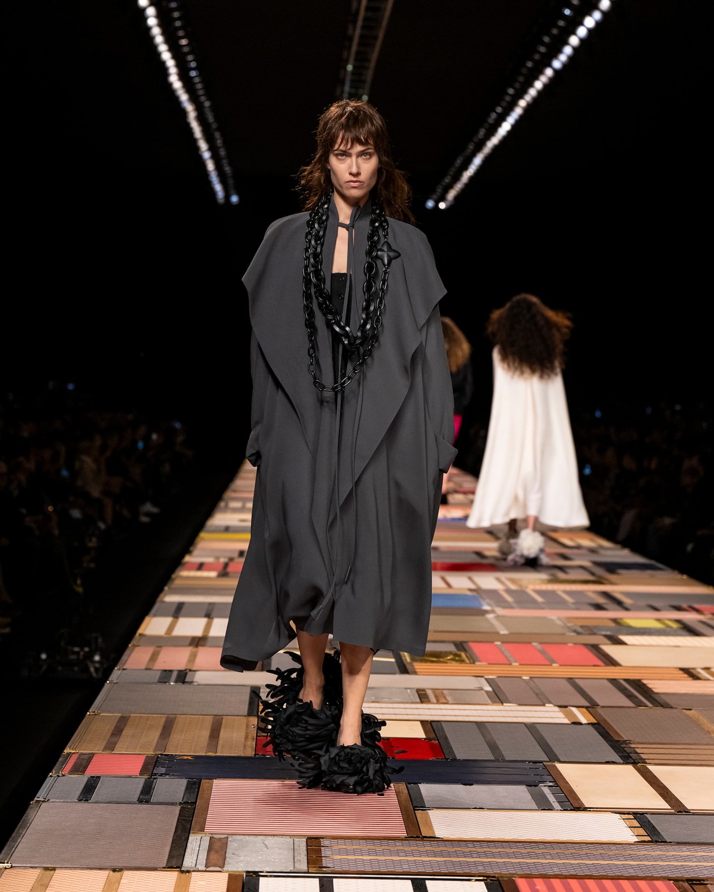 Women's Spring-Summer 2025 Show | LOUIS VUITTON