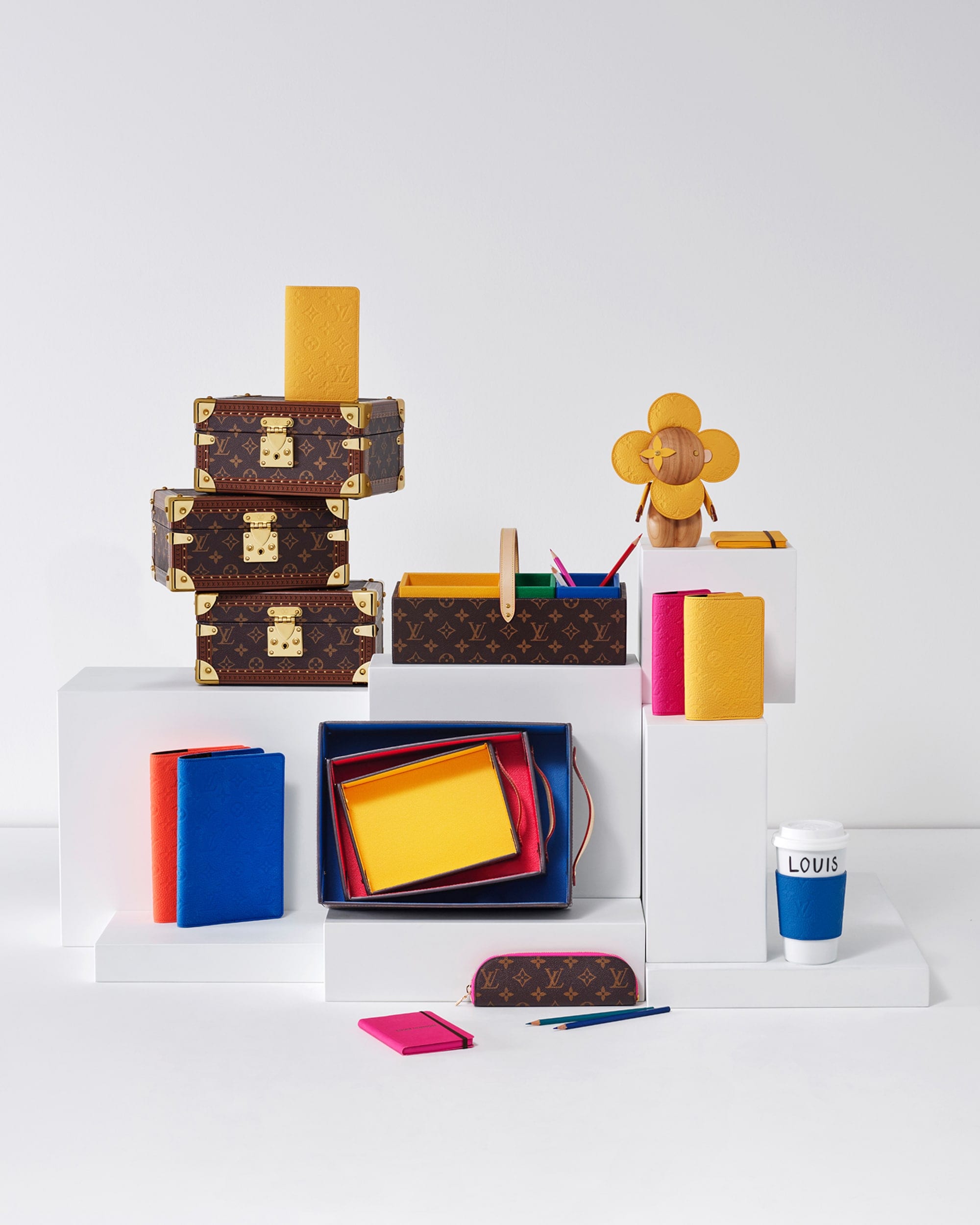 Books and Stationery | LOUIS VUITTON