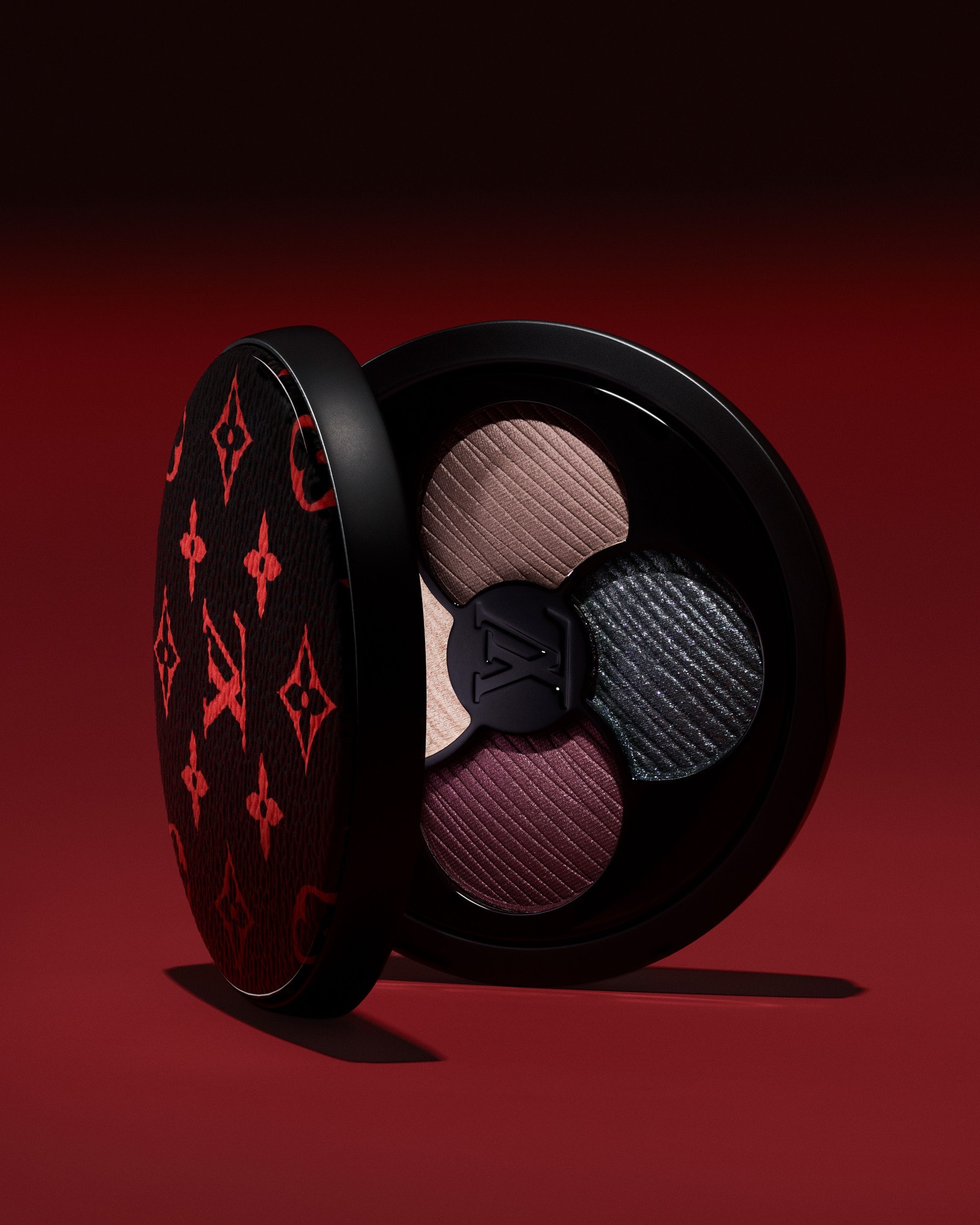 Eyes Collection for Perfumes and Beauty | LOUIS VUITTON