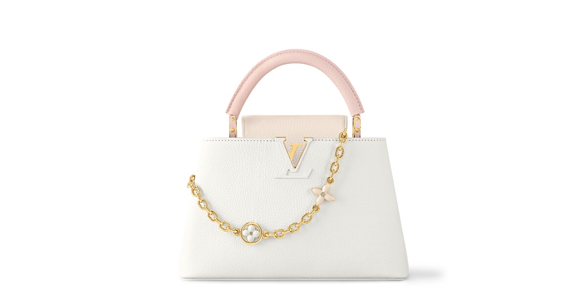 Products by Louis Vuitton: Capucines BB