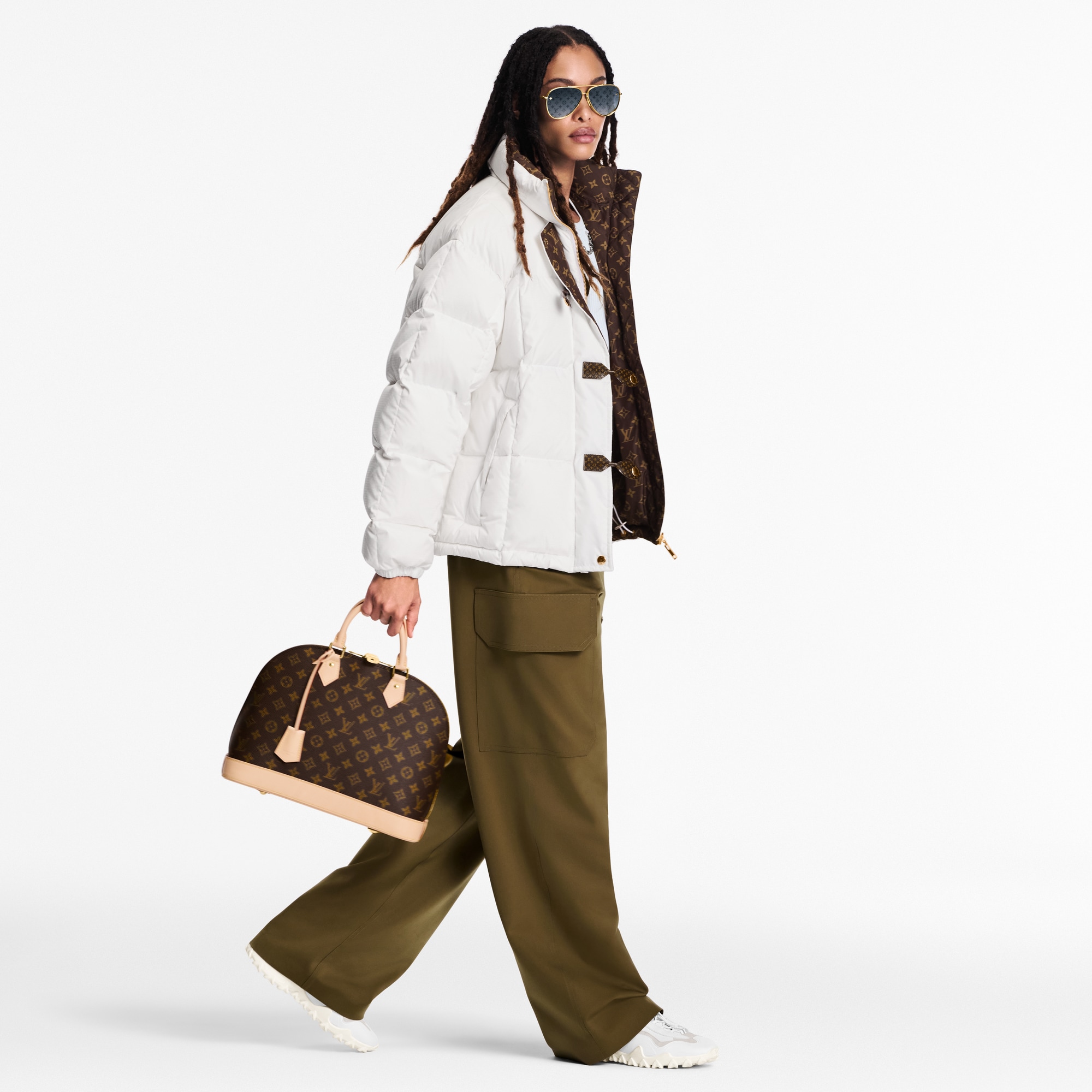 Alma MM Monogram Canvas in Women