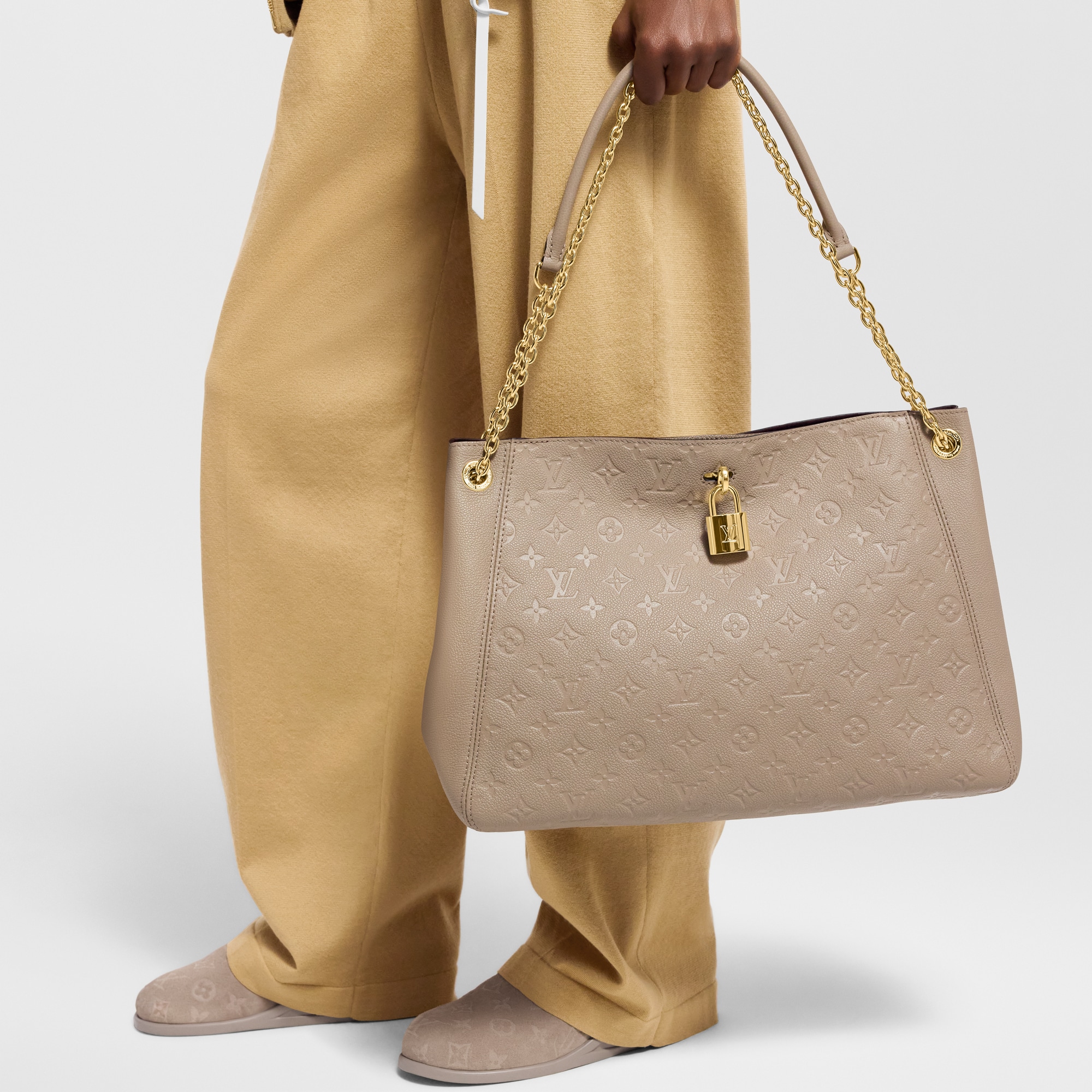 Anytime MM Monogram Empreinte Leather in Women