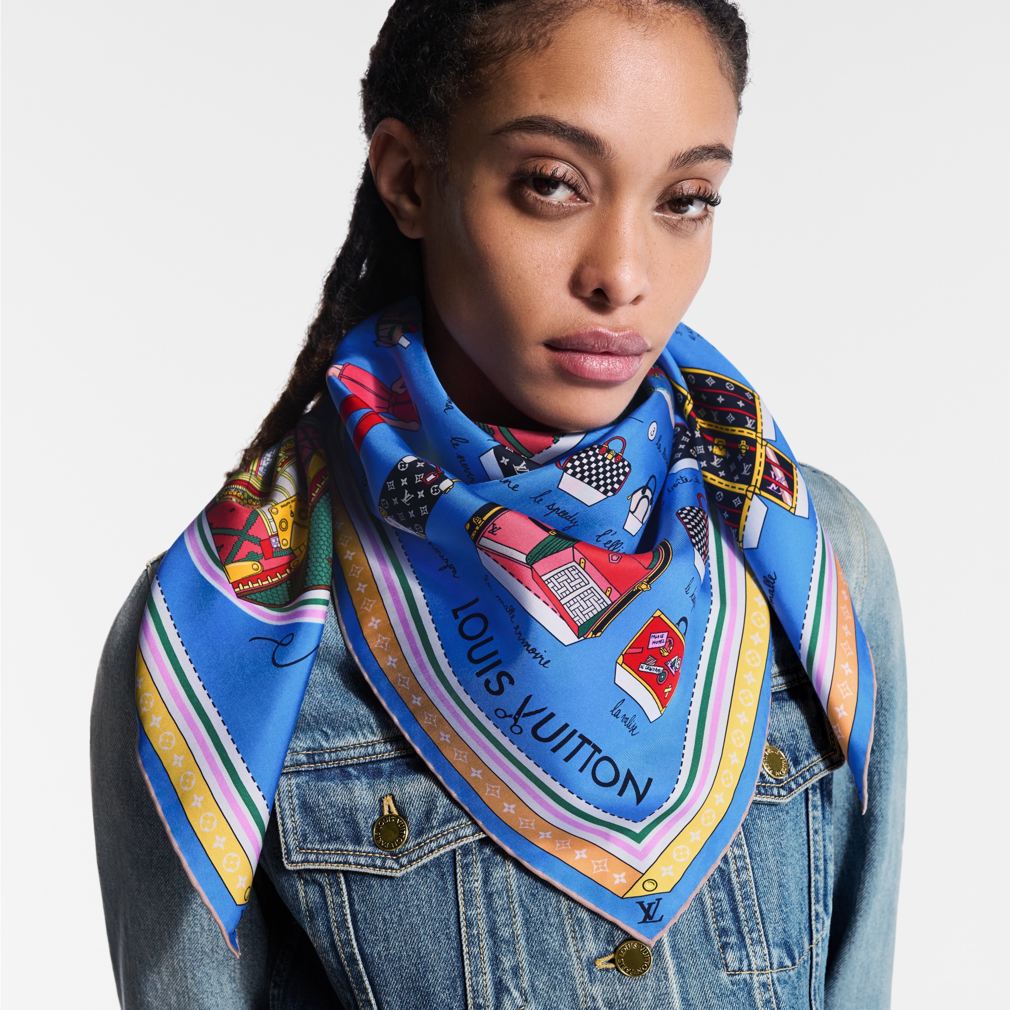 Asnieres Paper House Square 90 S00 in Women