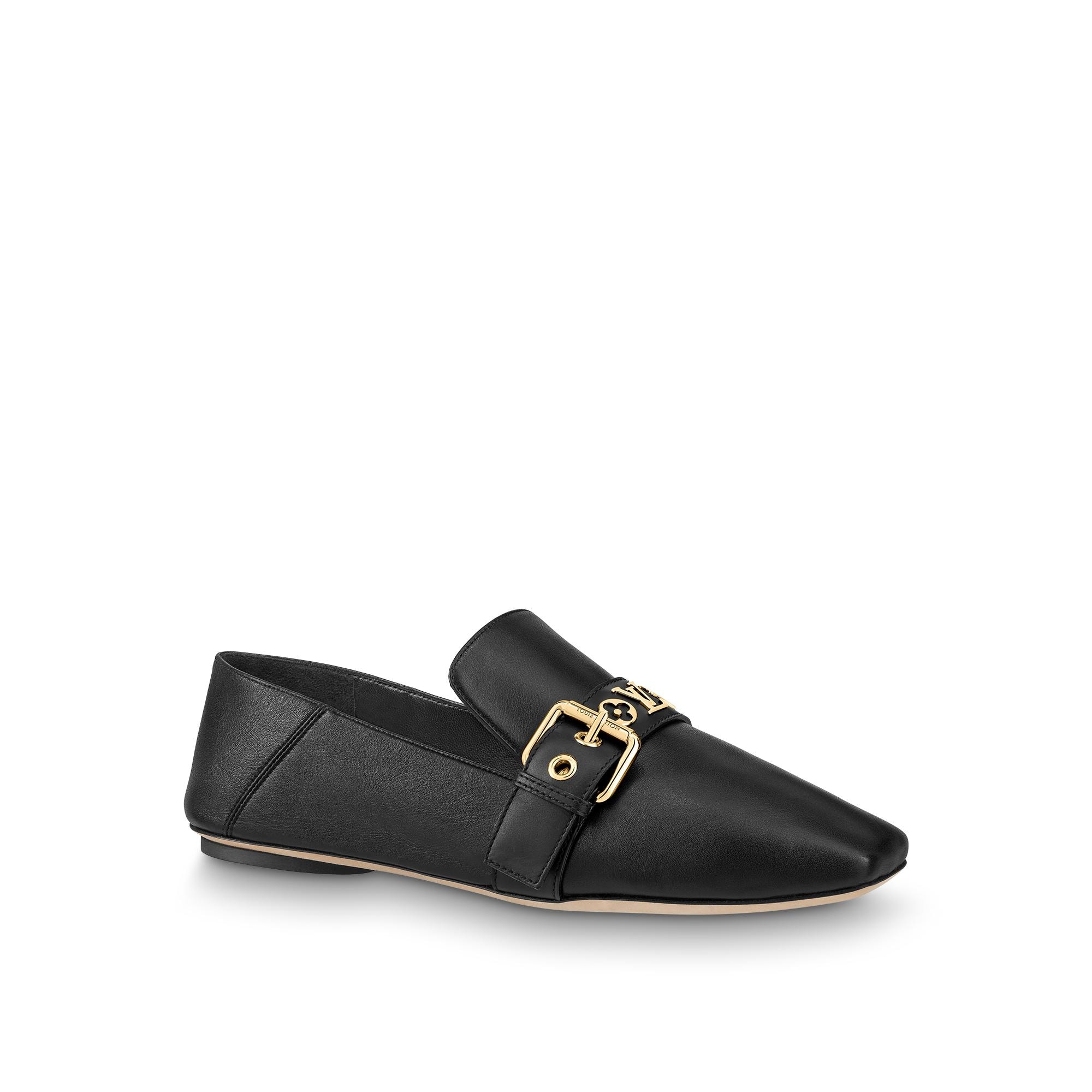 black flat loafer shoes