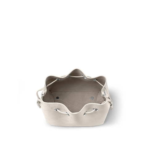 Bella Mahina Leather in Women's Handbags All Handbags collections by Louis Vuitton (Product zoom)