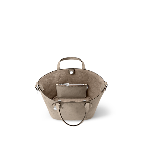 Blossom PM Mahina Leather in Bags and Small Leather Goods's Women Bags Newness collections by Louis Vuitton (Product zoom)