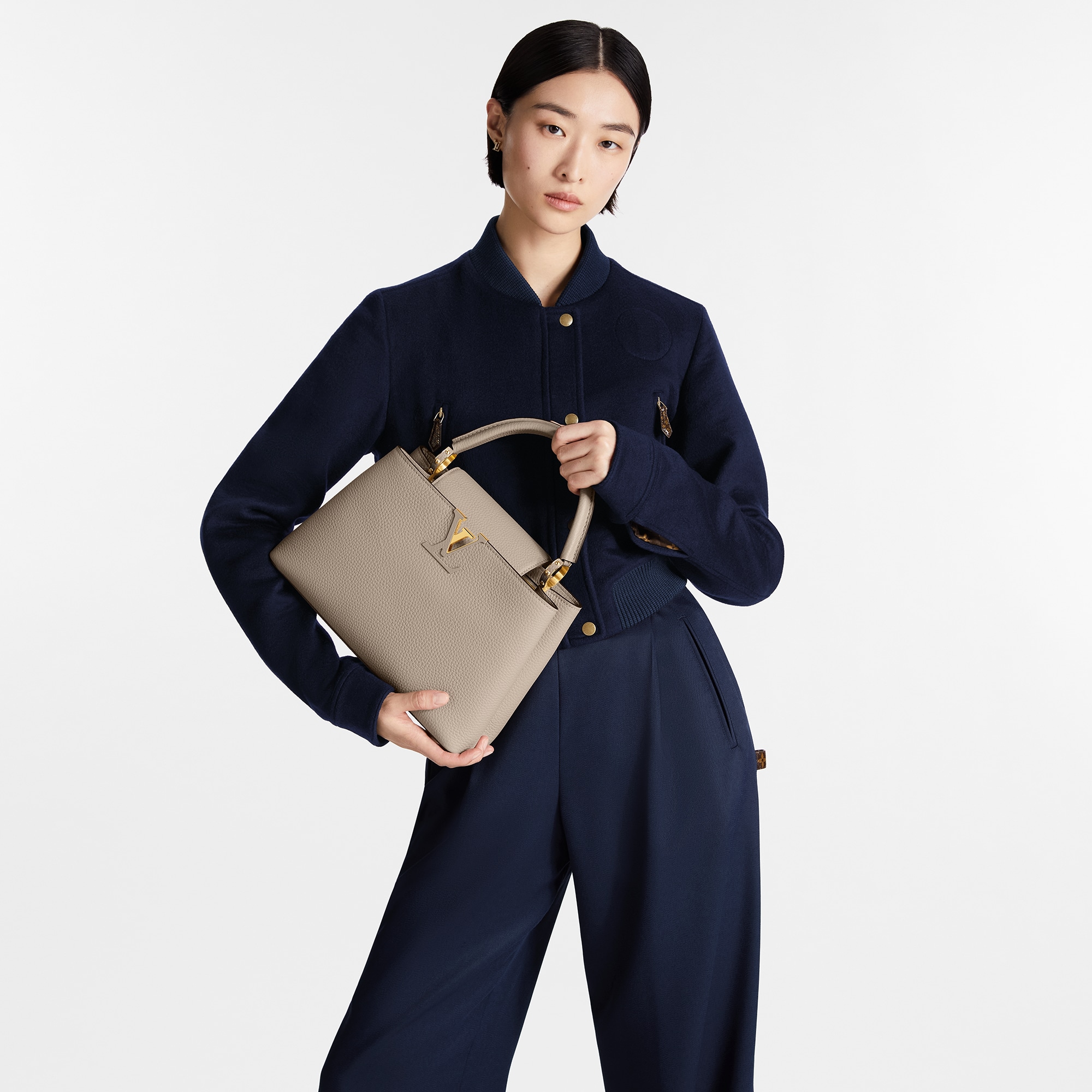 Capucines MM - Handbags | LOUIS VUITTON