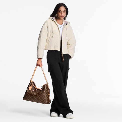 CarryAll MM Monogram Canvas in Women's Handbags All Handbags collections by Louis Vuitton (Product zoom)