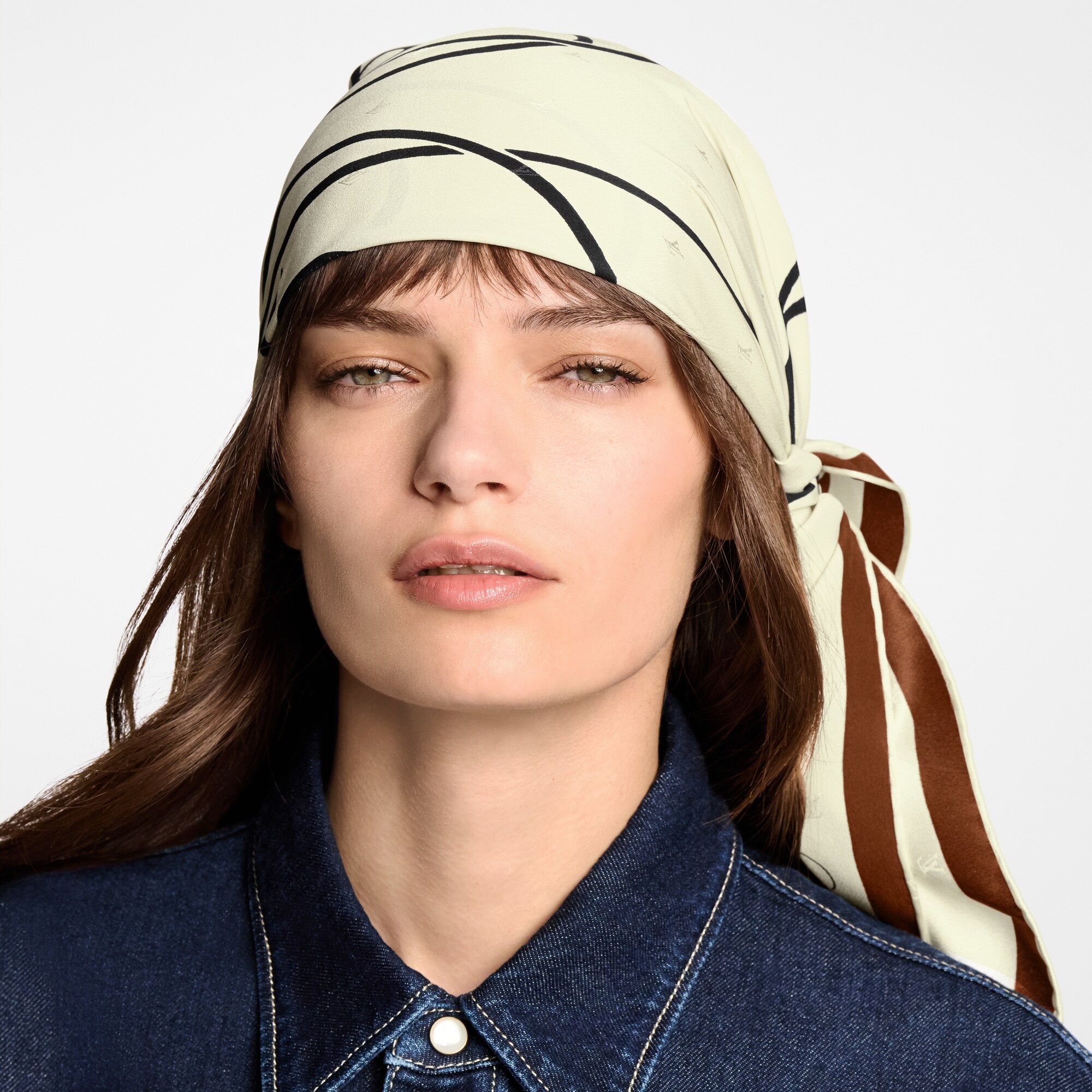 Chemin Faisant By Andree Putman Square 90 S00 in Women