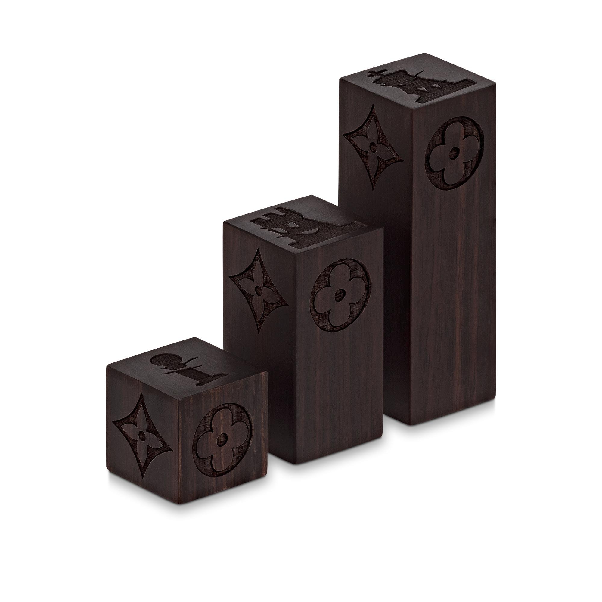 Chess Game S00 in Trunks, Travel and Home