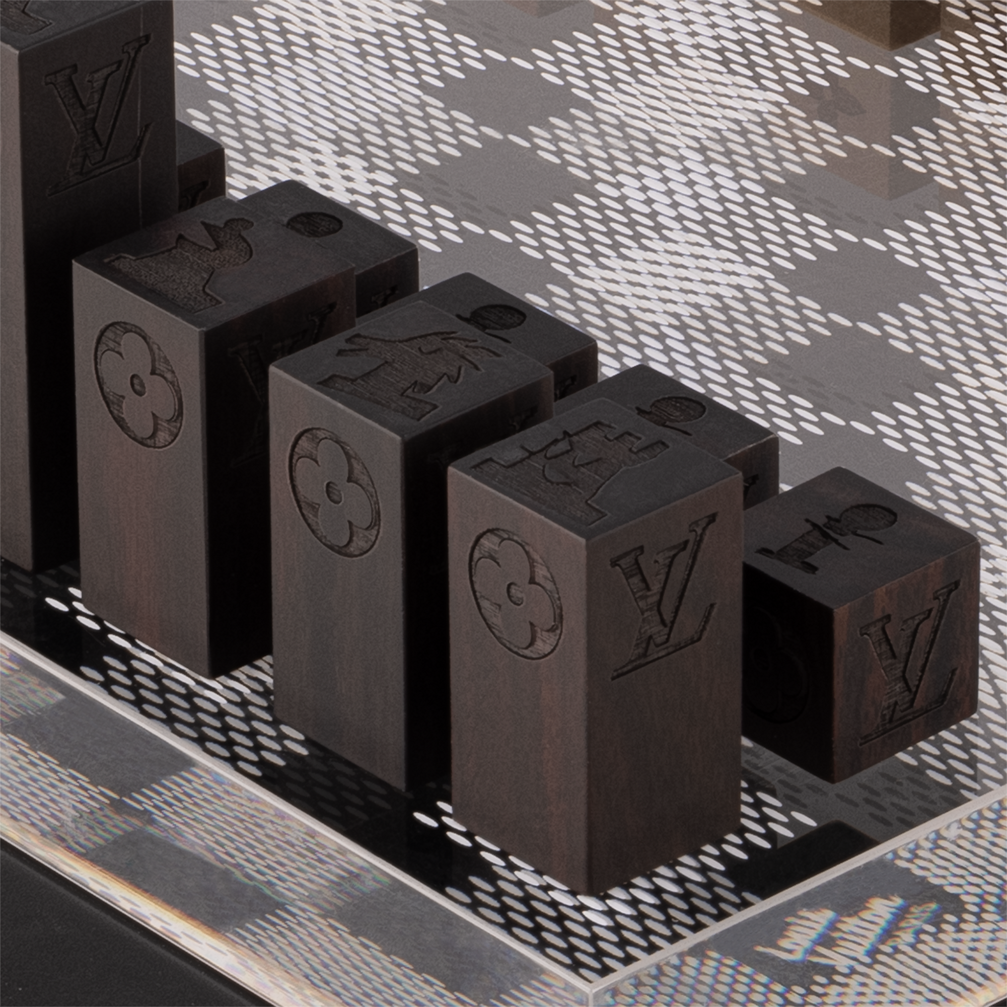 Chess Game S00 in Trunks, Travel and Home