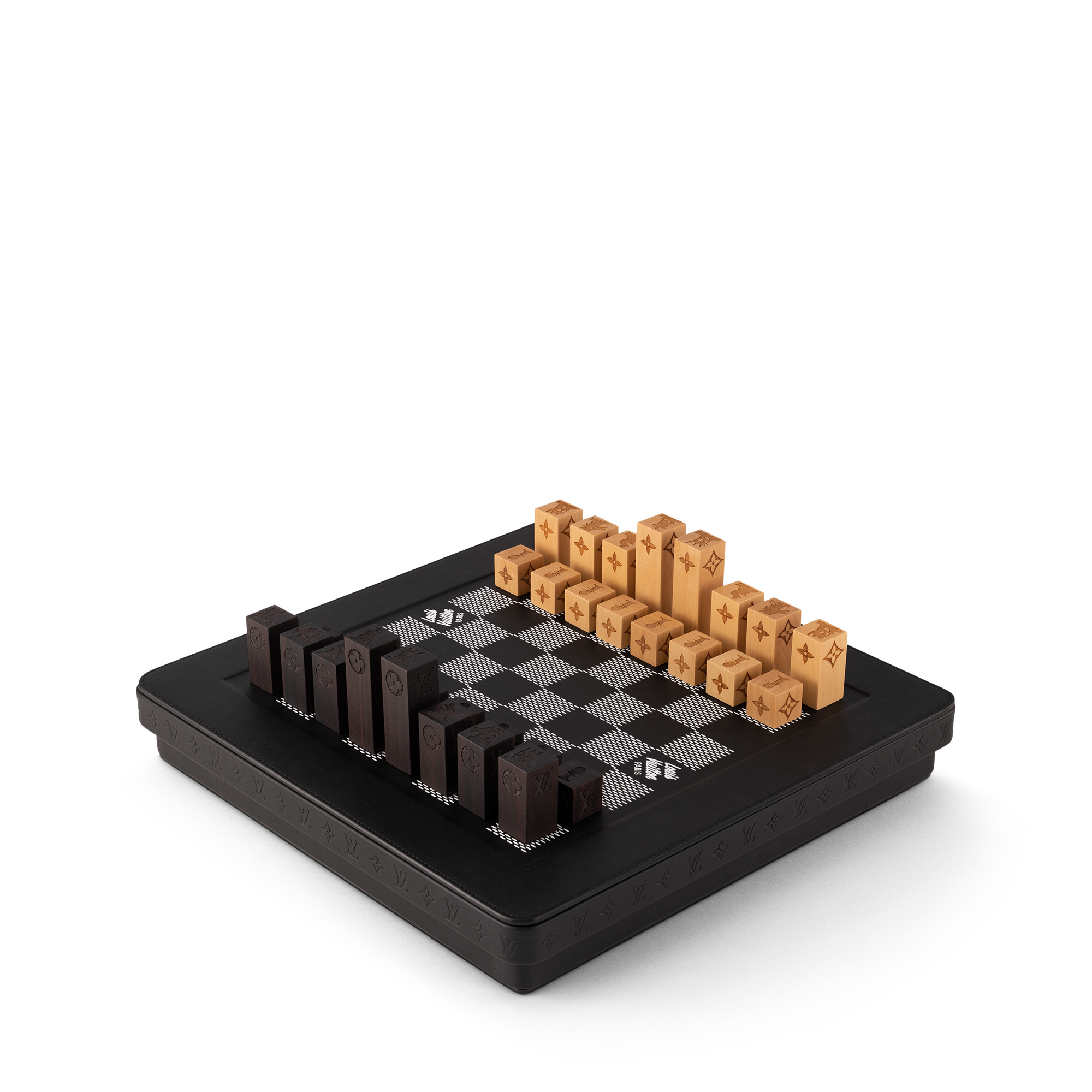 Chess Game S00 in Trunks, Travel and Home