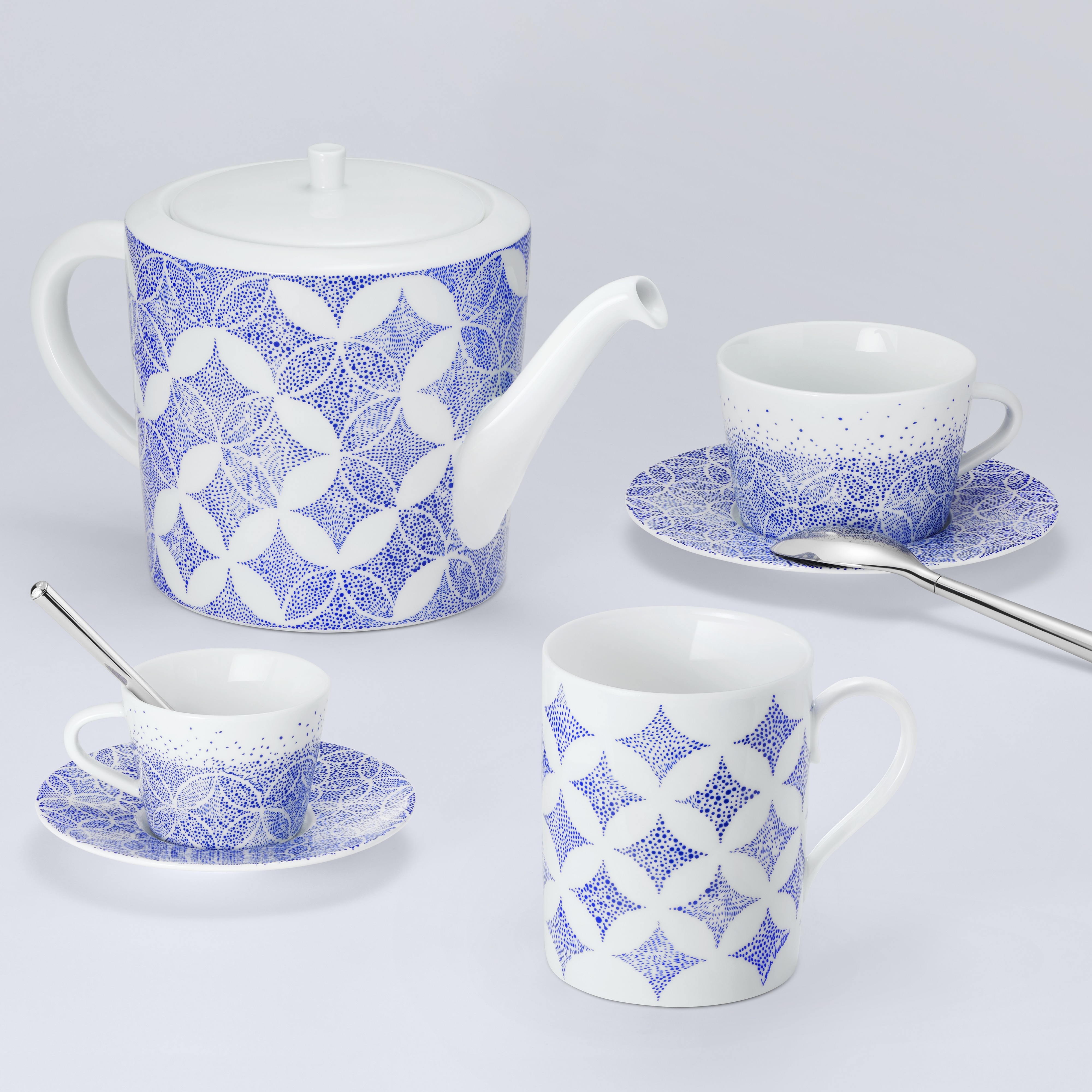 Constellation Set of 2 Teacups and Saucers   in Trunks, Travel and Home