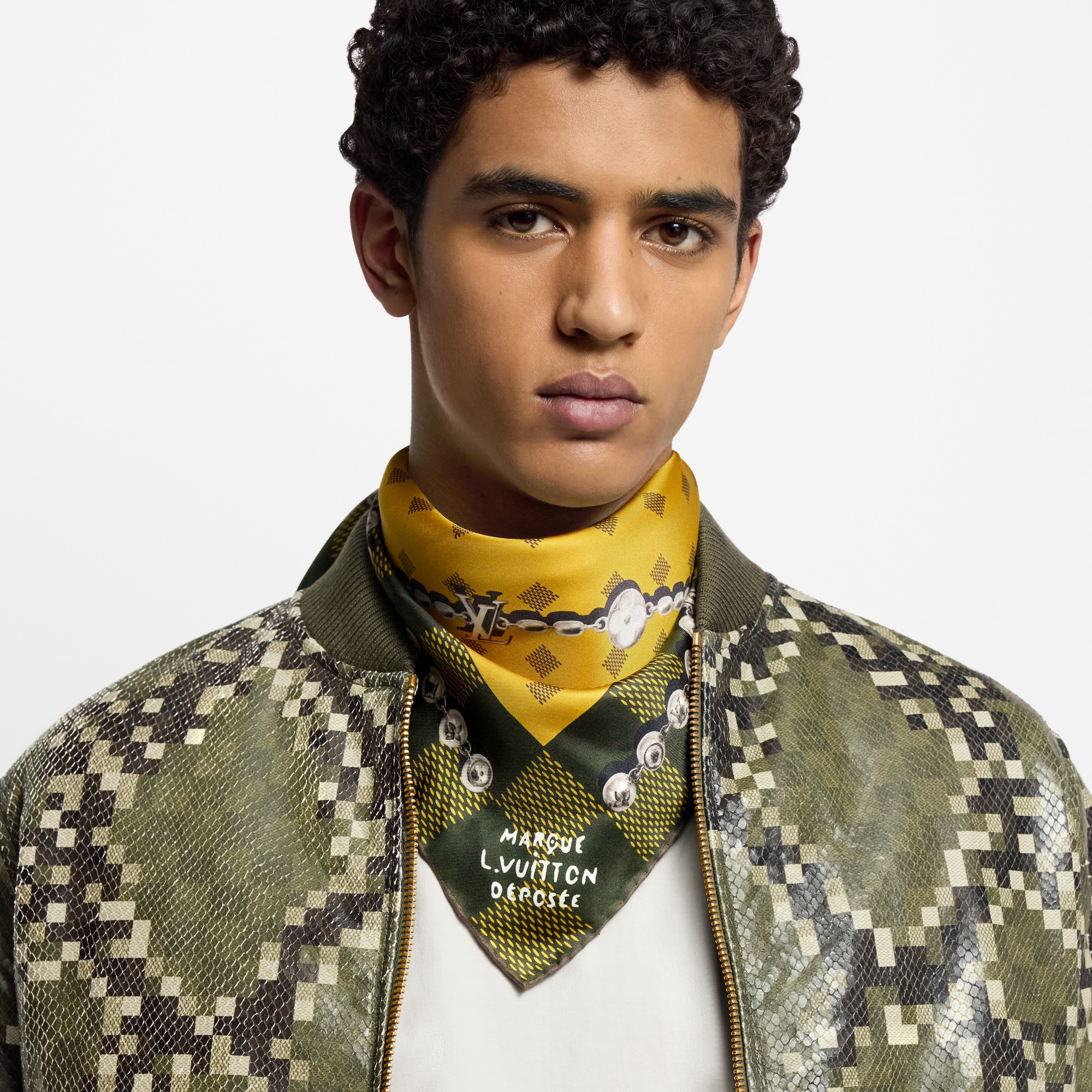 Damier Jewelry Silk Square S00 in Men