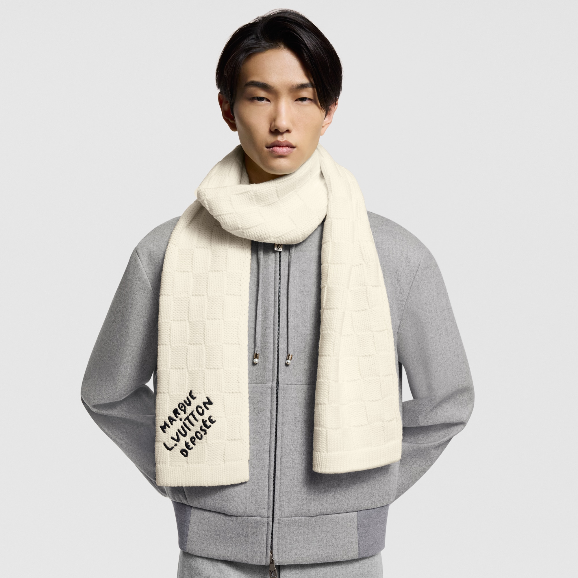 Damier Snug Scarf S00 in Men