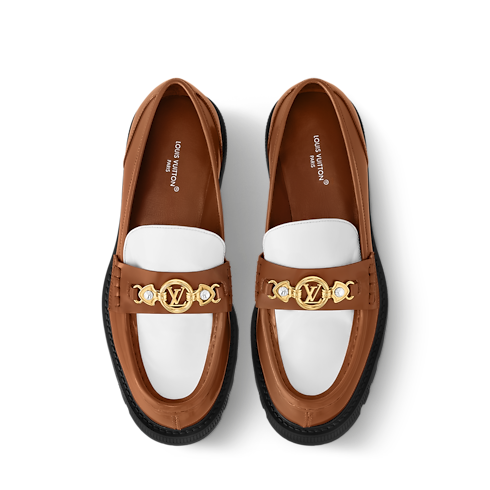 District Flat Loafer in Women's Shoes Loafers and Ballerinas collections by Louis Vuitton (Product zoom)
