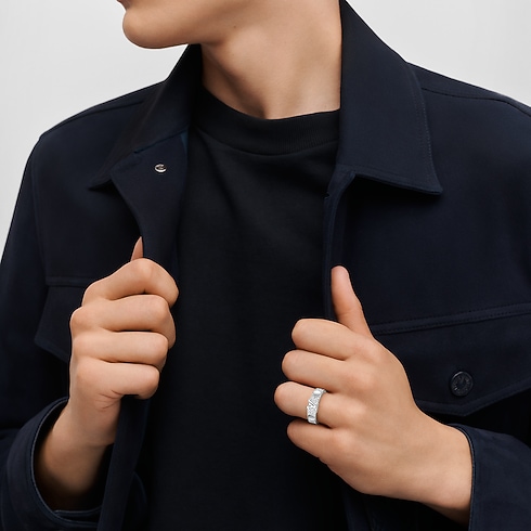 Empreinte Medium Ring, White Gold and Diamonds in Jewelry's Categories Rings collections by Louis Vuitton (Product zoom)