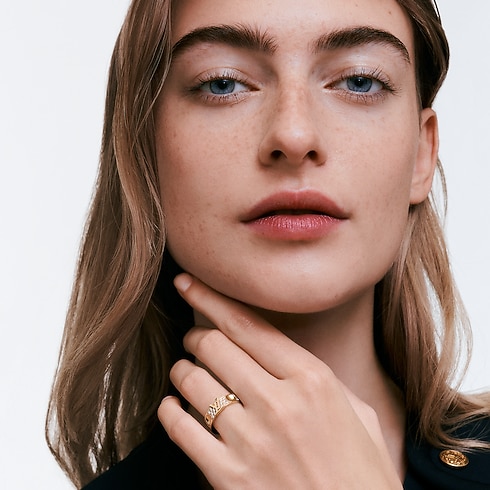 Empreinte Medium Ring, Yellow Gold and Diamonds in Jewelry's Categories All Fine Jewelry collections by Louis Vuitton (Product zoom)