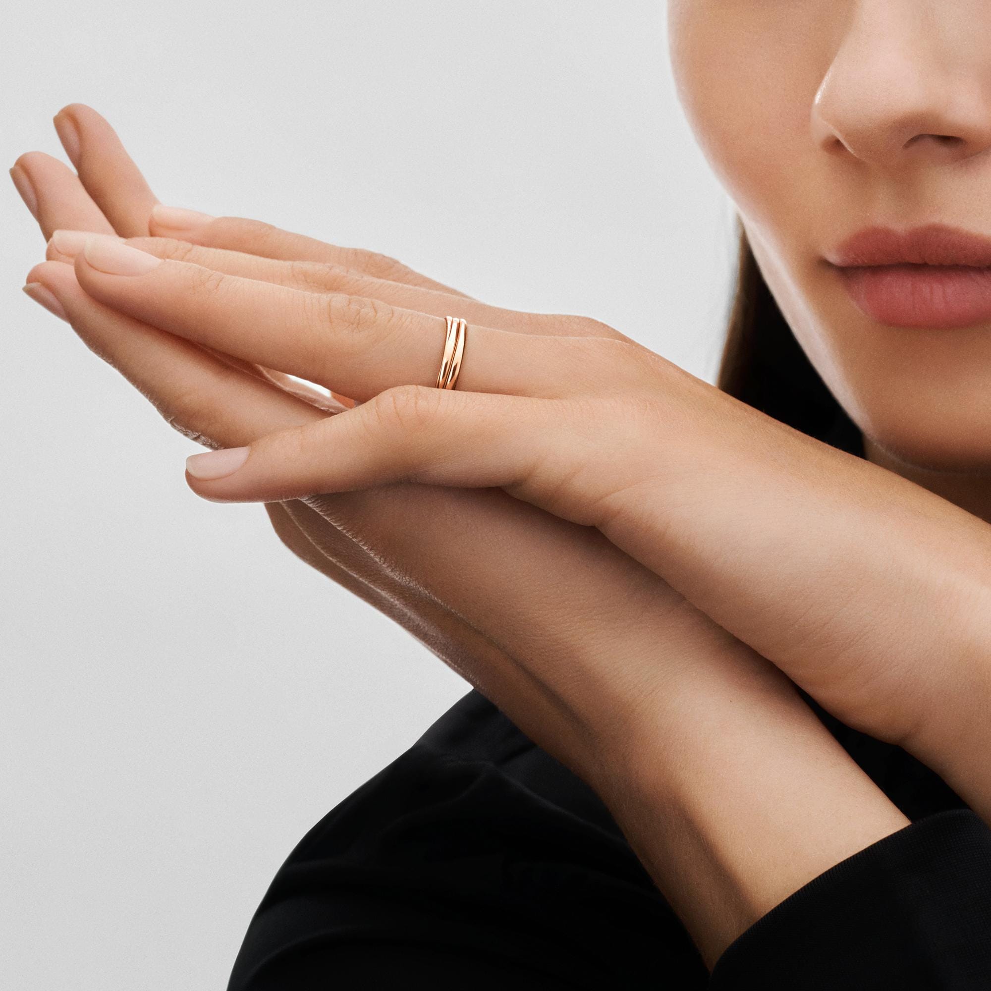 Epi wedding band, pink gold  in Jewelry