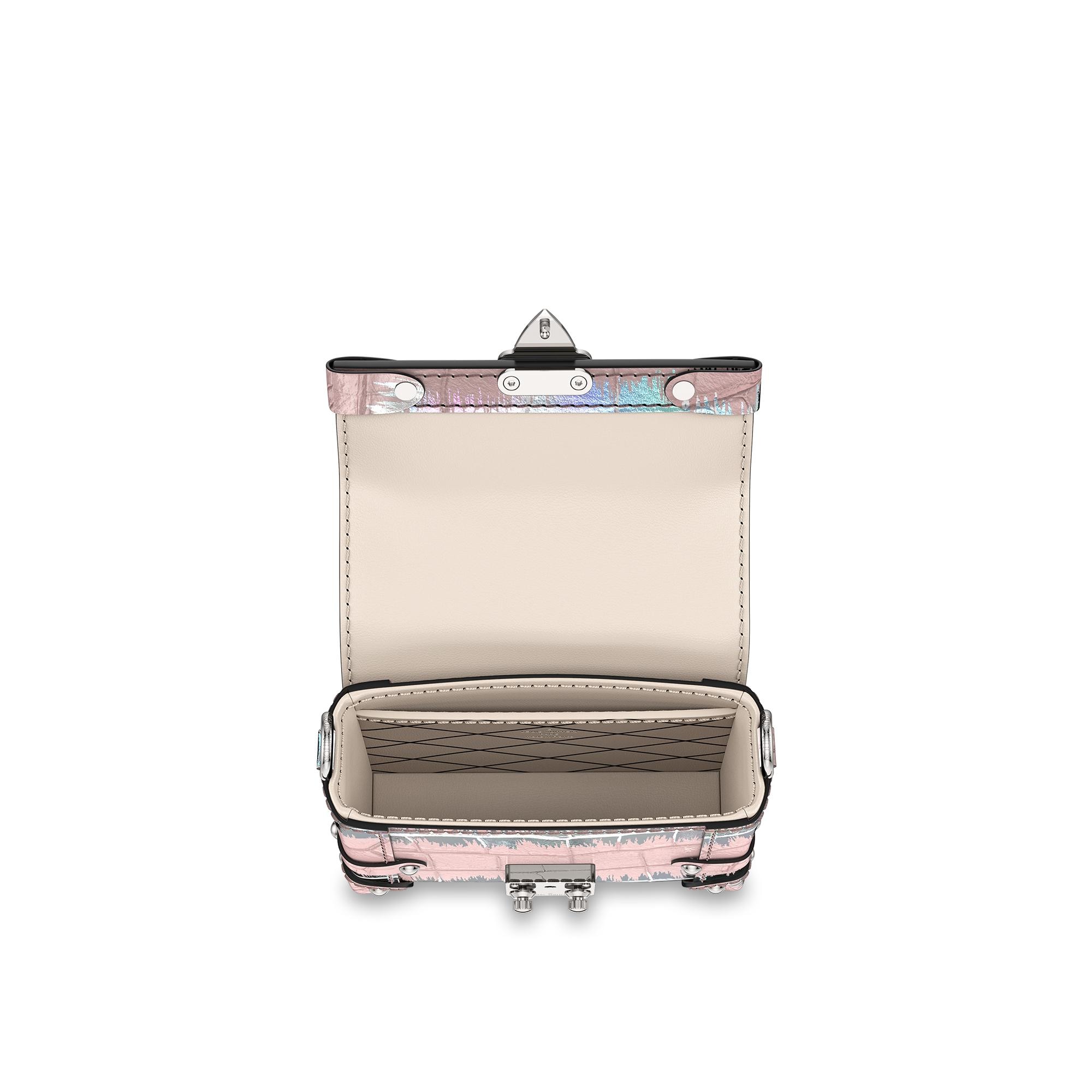 lv essential trunk