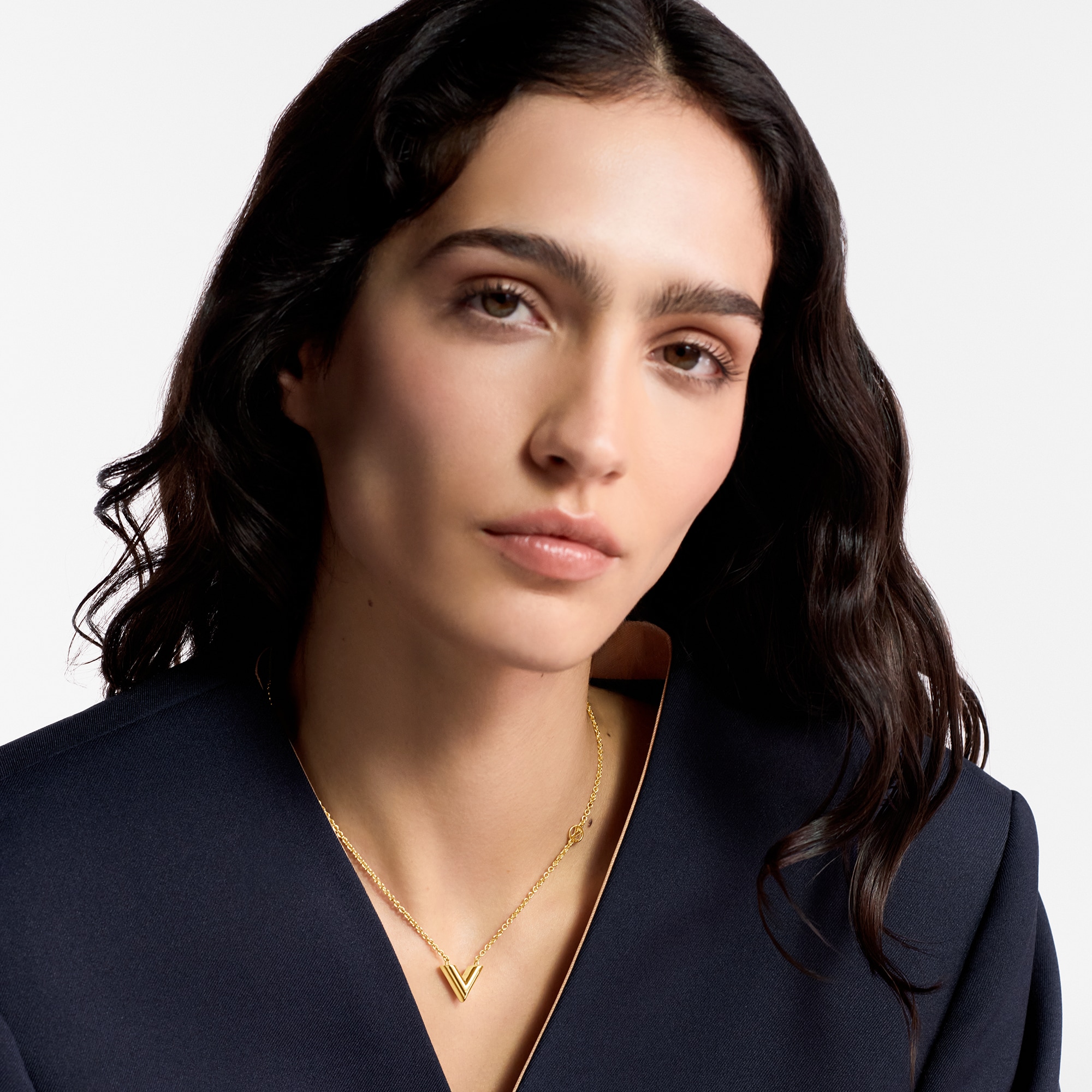 Essential V Necklace  S00 in Women