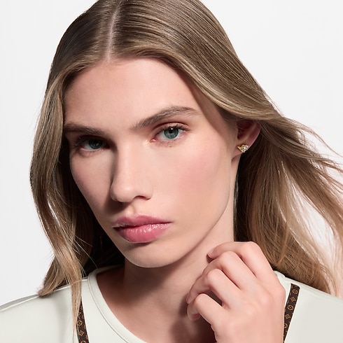 Essential V Strass PM Earrings S00 in Women's Fashion Jewelry Earrings collections by Louis Vuitton (Product zoom)