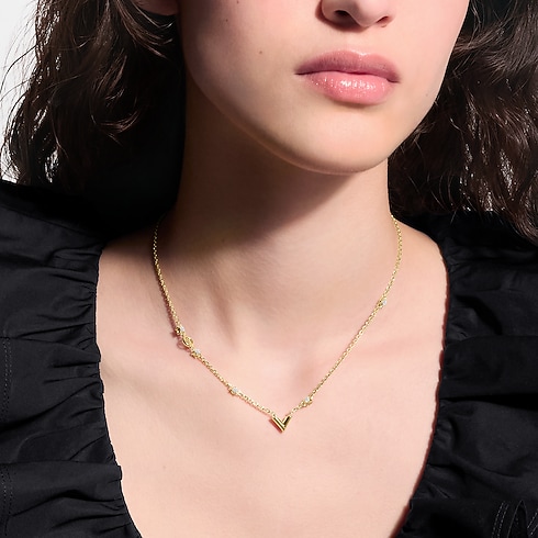 Essential V Strass PM Necklace S00 in Women's Fashion Jewelry Necklaces collections by Louis Vuitton (Product zoom)
