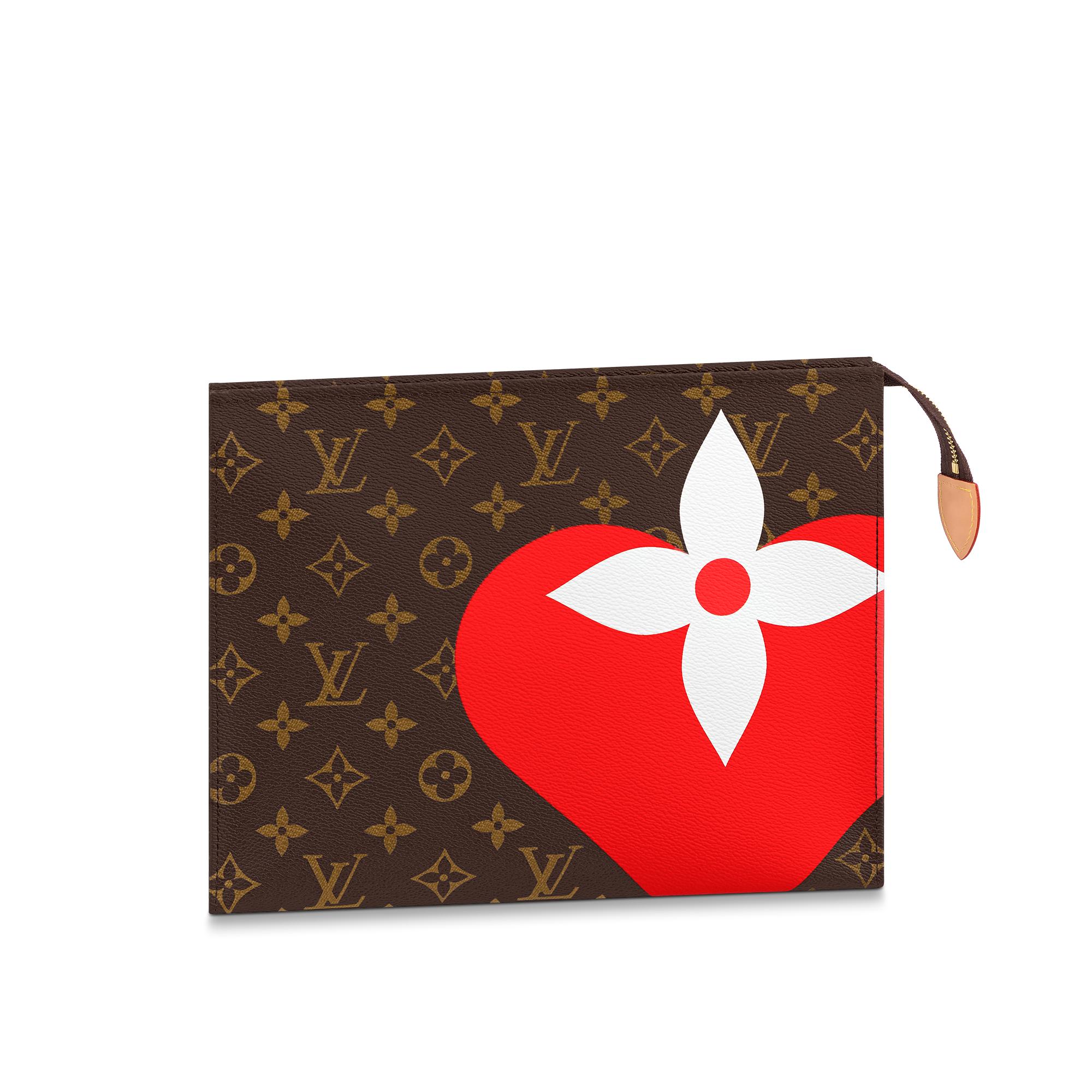 lv pouch 26