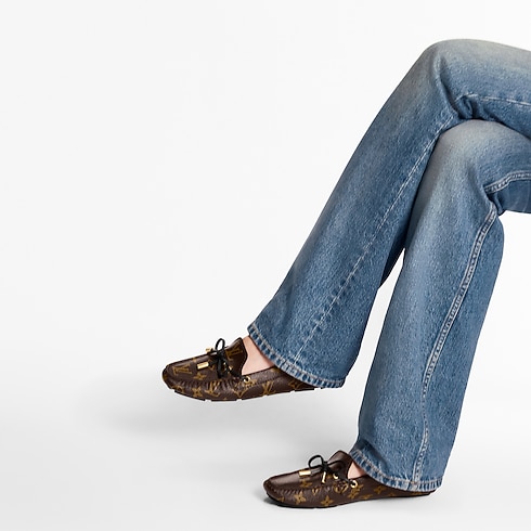 Gloria Flat Loafer in Women's Shoes Loafers and Ballerinas collections by Louis Vuitton (Product zoom)