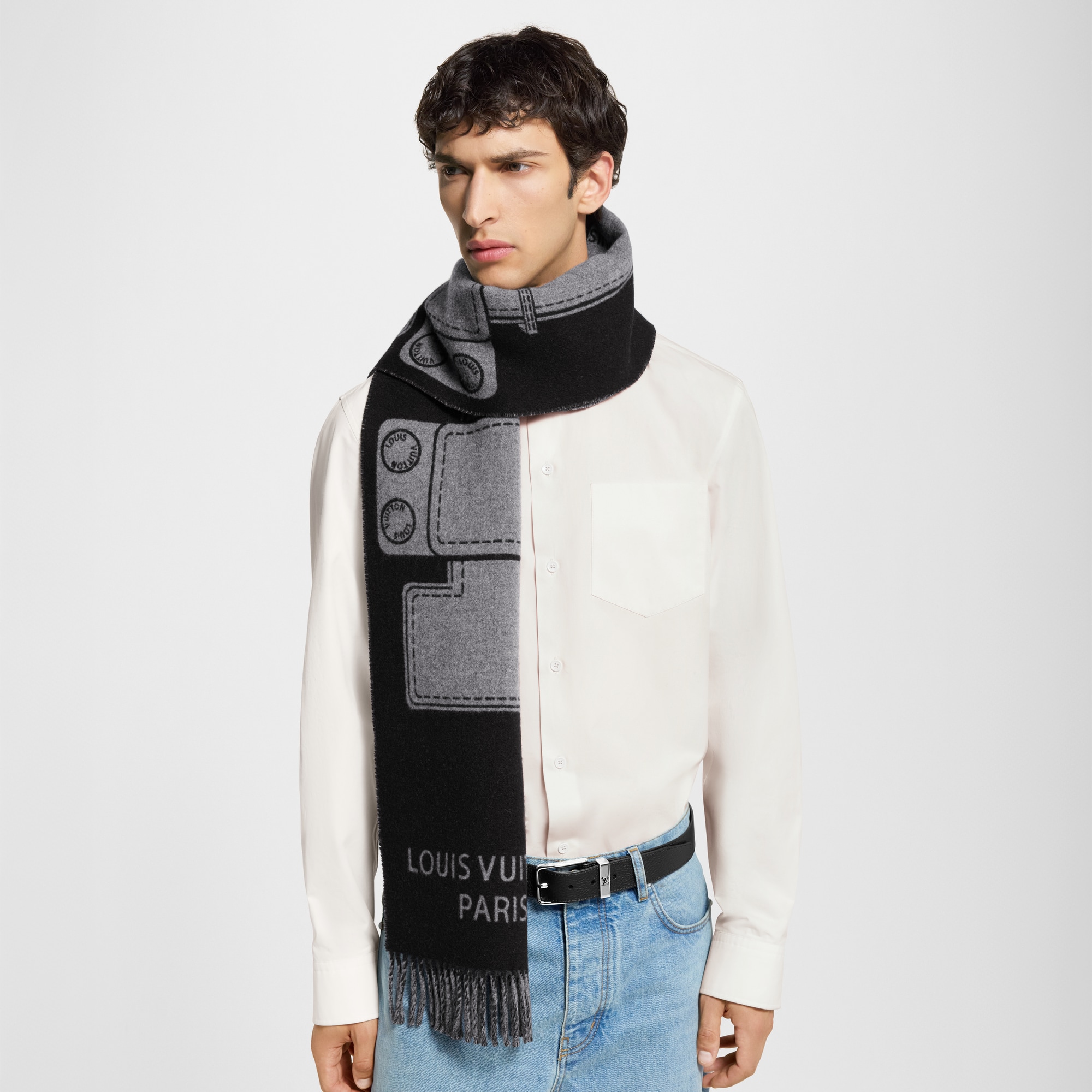 Handle Scarf S00 in Men