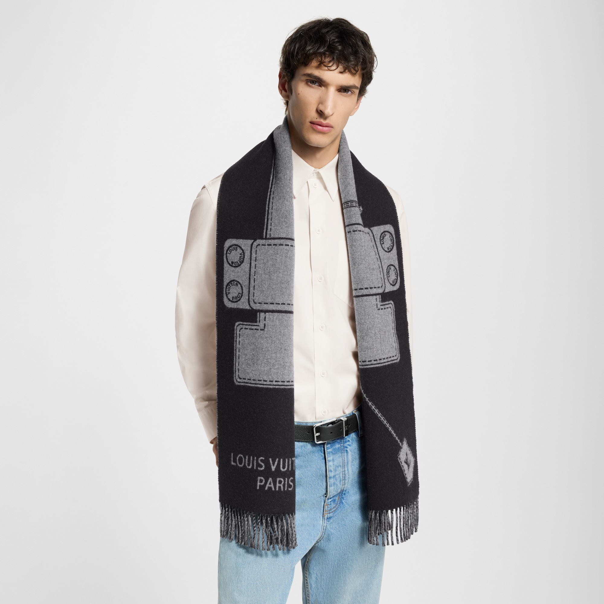 Handle Scarf S00 in Men