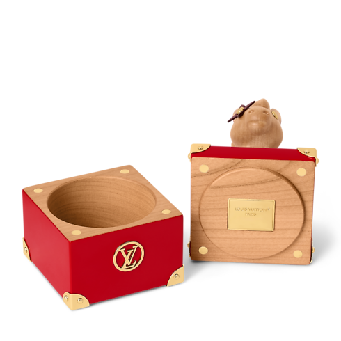 Horse Box S00 in Trunks, Travel and Home's Sport and Games } collections by Louis Vuitton (Product zoom)