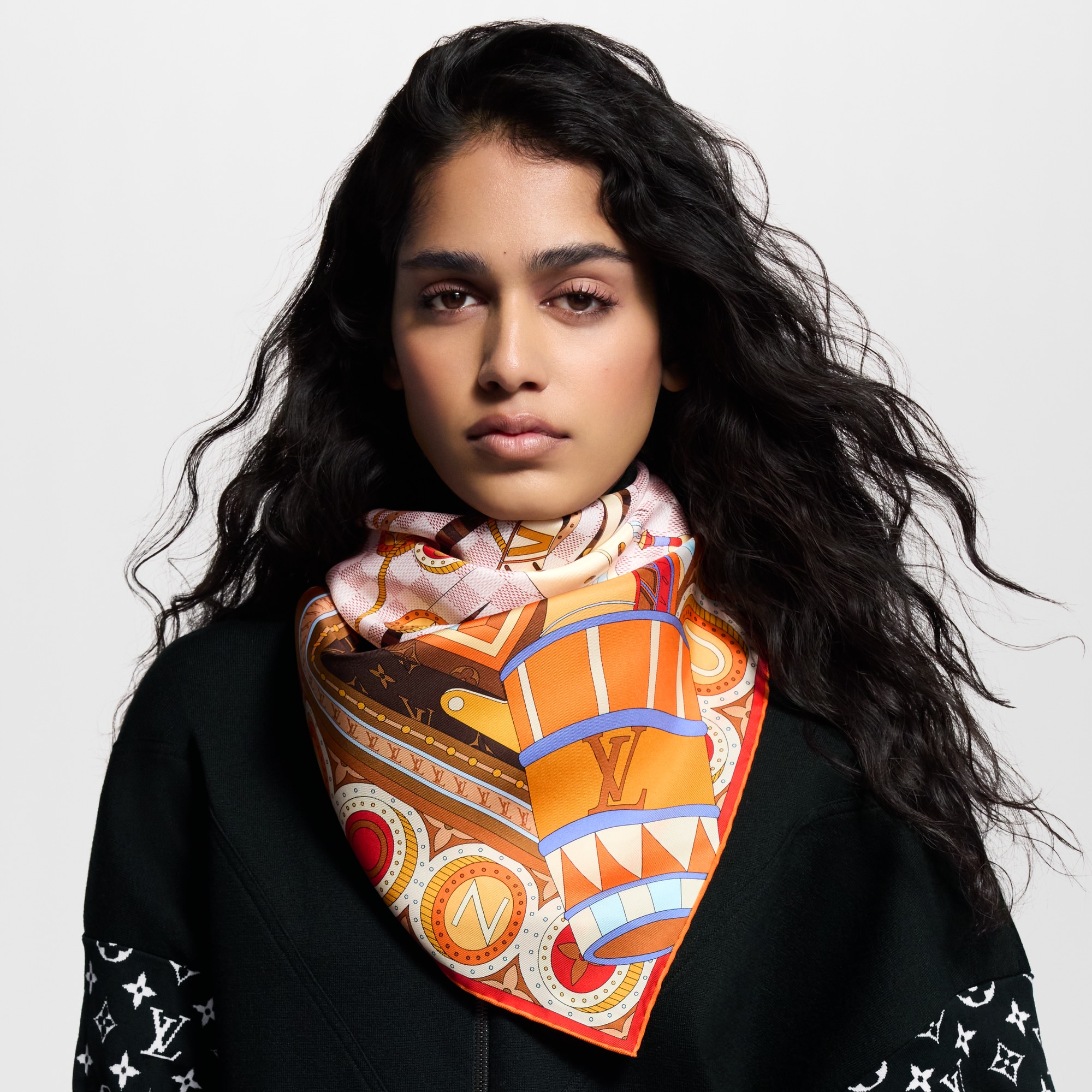 Jeu De Voyage Square 90 S00 in Women