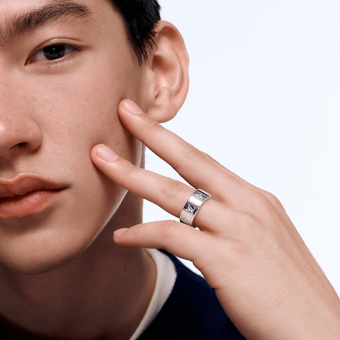 Les Gaston Vuitton Small Ring, White Gold in Jewelry's Categories Rings collections by Louis Vuitton (Product zoom)