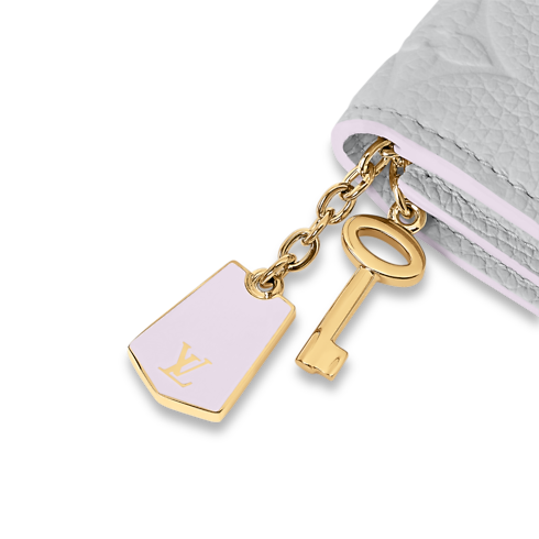 Lisa Wallet detail view