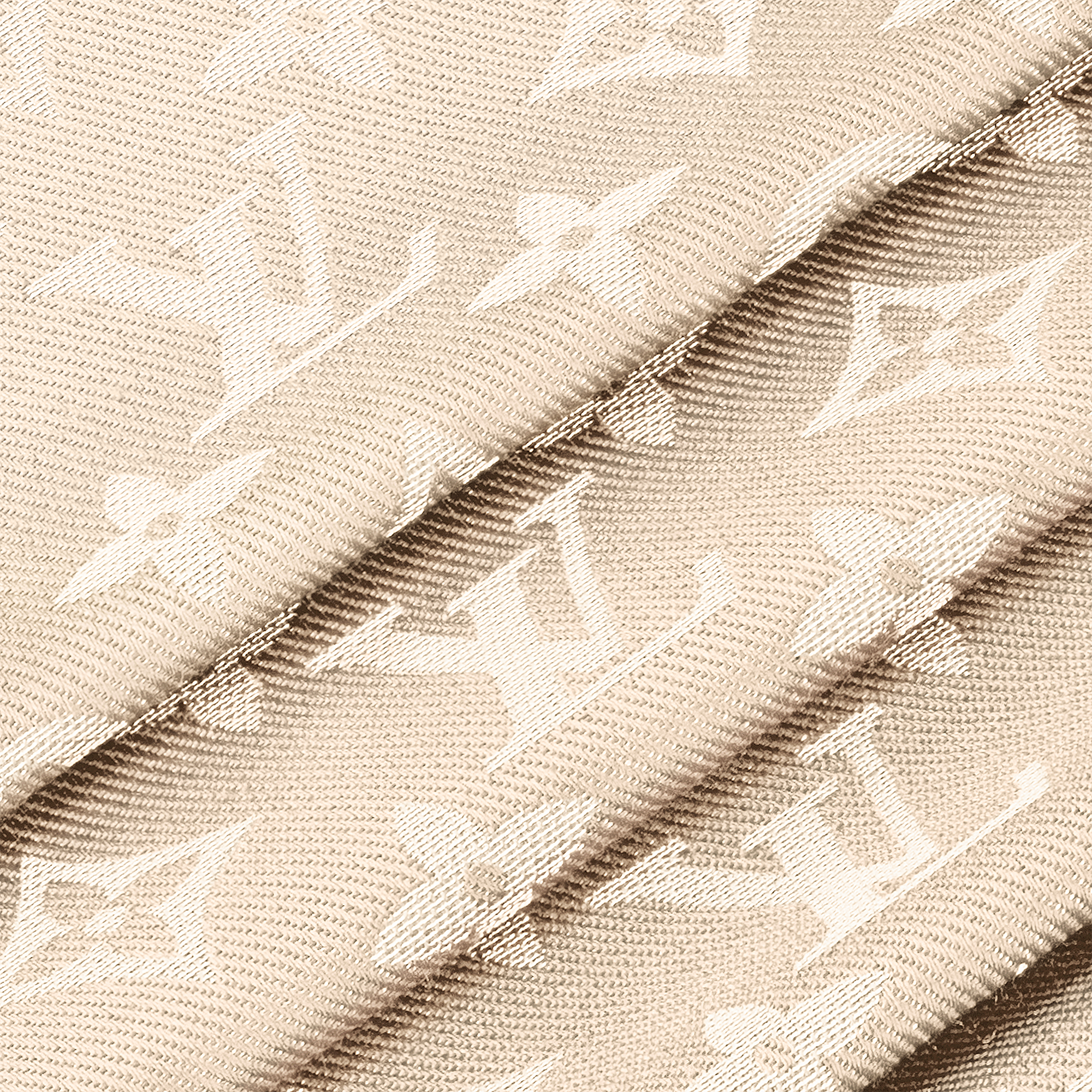 Lock And Go Shine Shawl S00 in Women