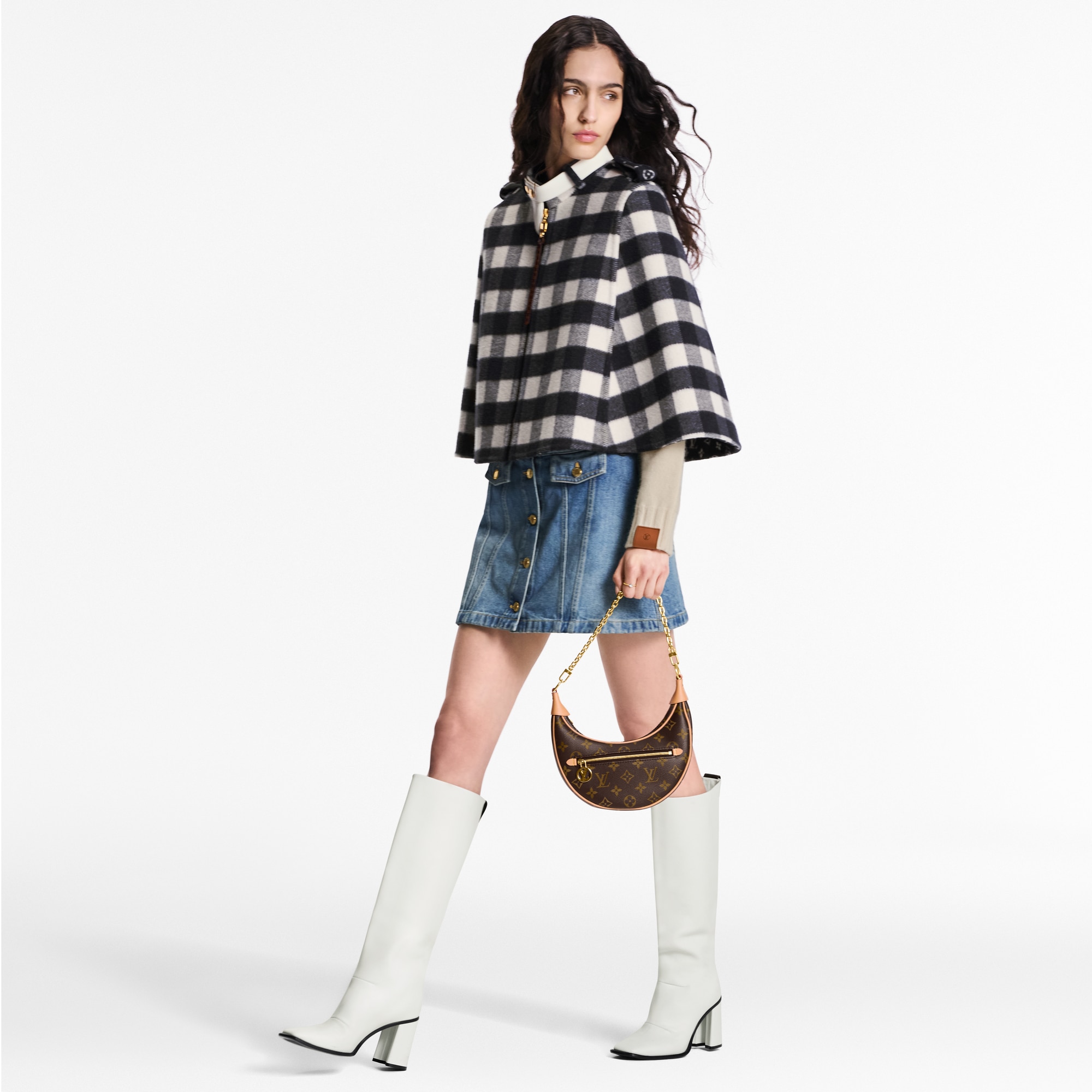 Loop Monogram Canvas in Women