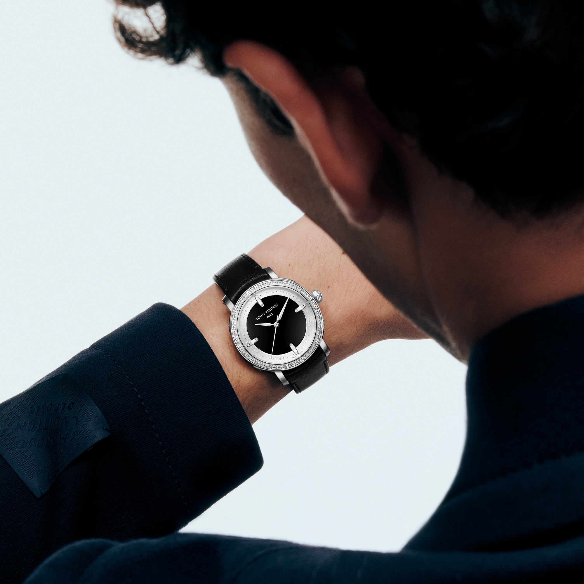 Louis Vuitton Escale, Automatic, 40.5mm, Platinum and diamonds  in Watches