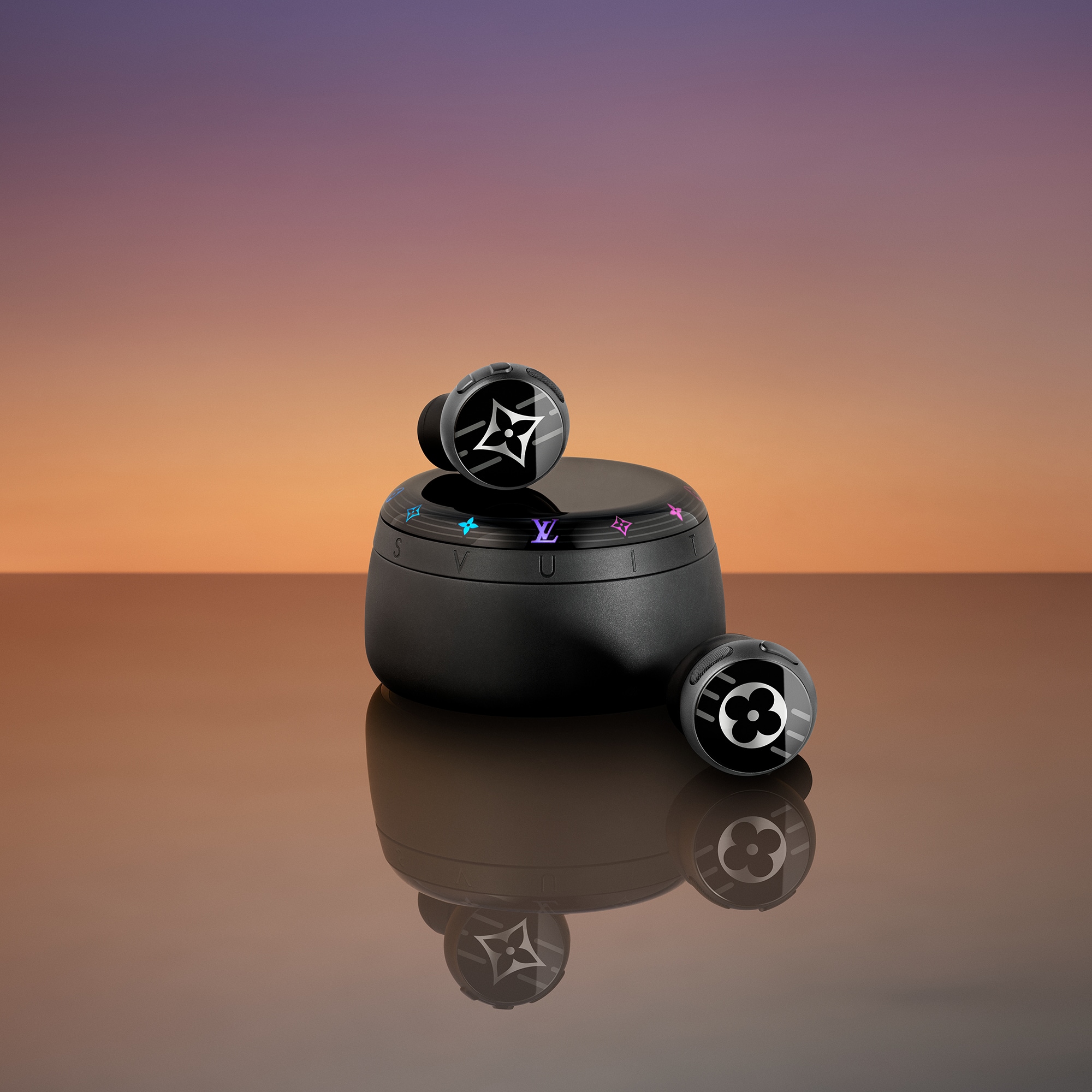 Louis Vuitton Horizon Light Up Earphones - Black  in Trunks, Travel and Home