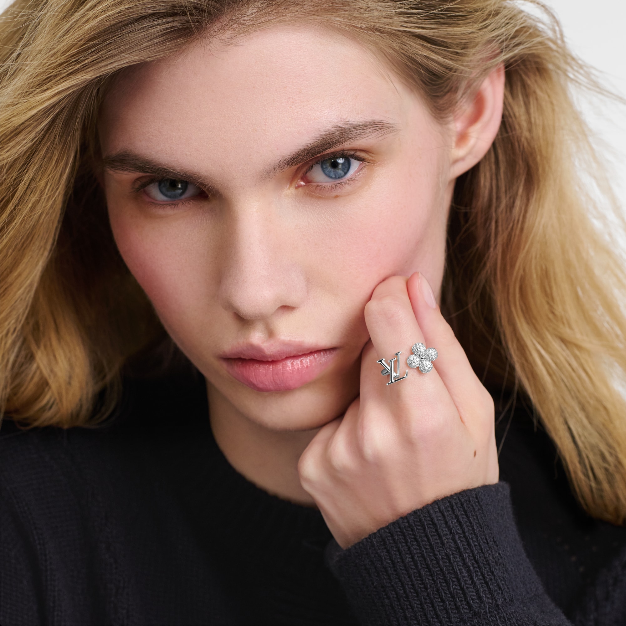 Louisette Signature Strass Ring S00 in Women