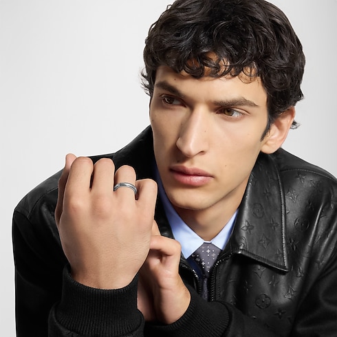LV Bambou Ring S00 in Men's Fashion Jewelry Rings collections by Louis Vuitton (Product zoom)