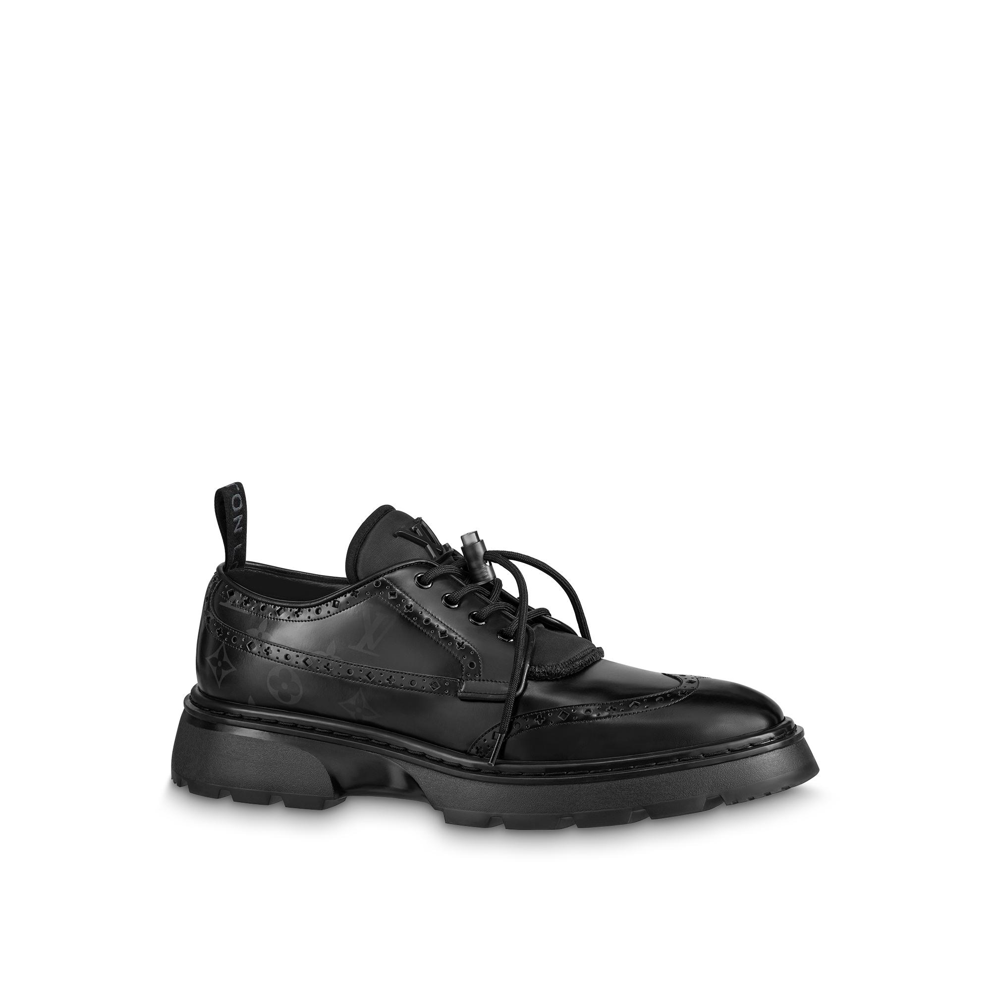 black lv shoes