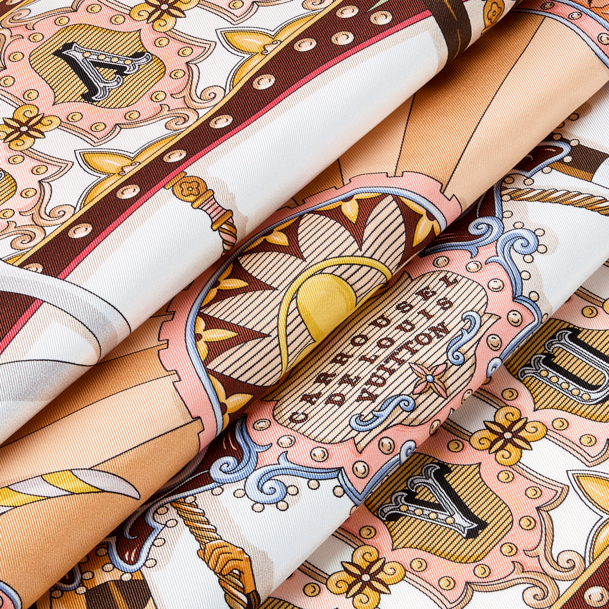 LV Carrousel Square 90 S00 in Women