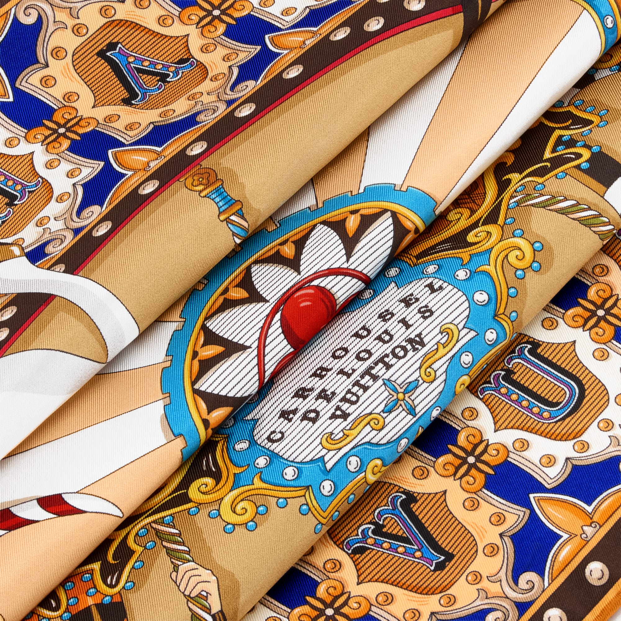 LV Carrousel Square 90 S00 in Women