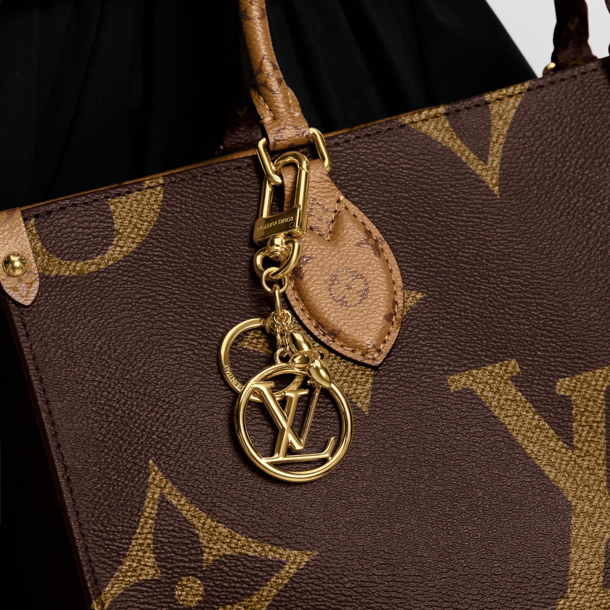 LV Circle Bag Charm & Key Holder S00 in Women