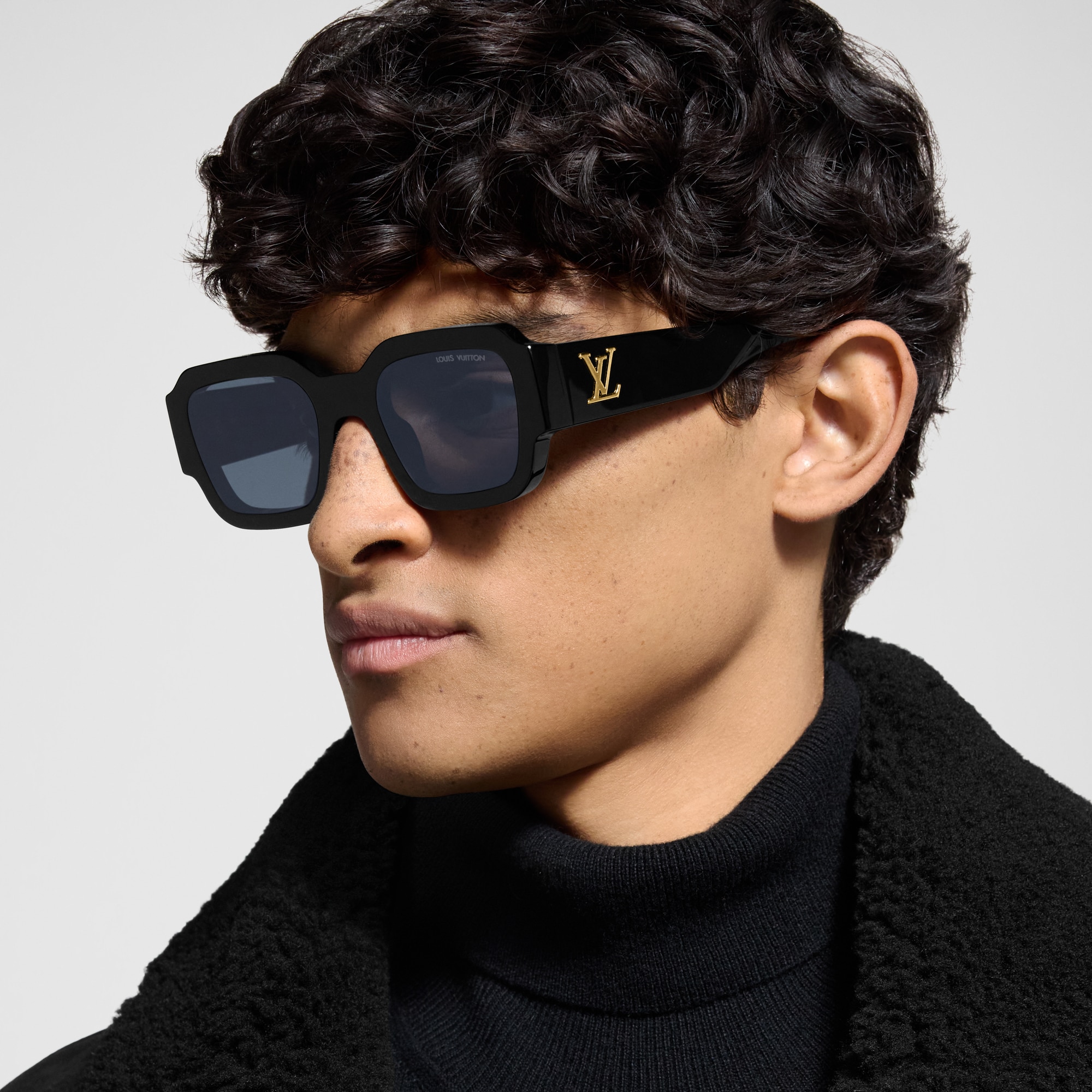 LV Clash Round Square Sunglasses S00 in Men