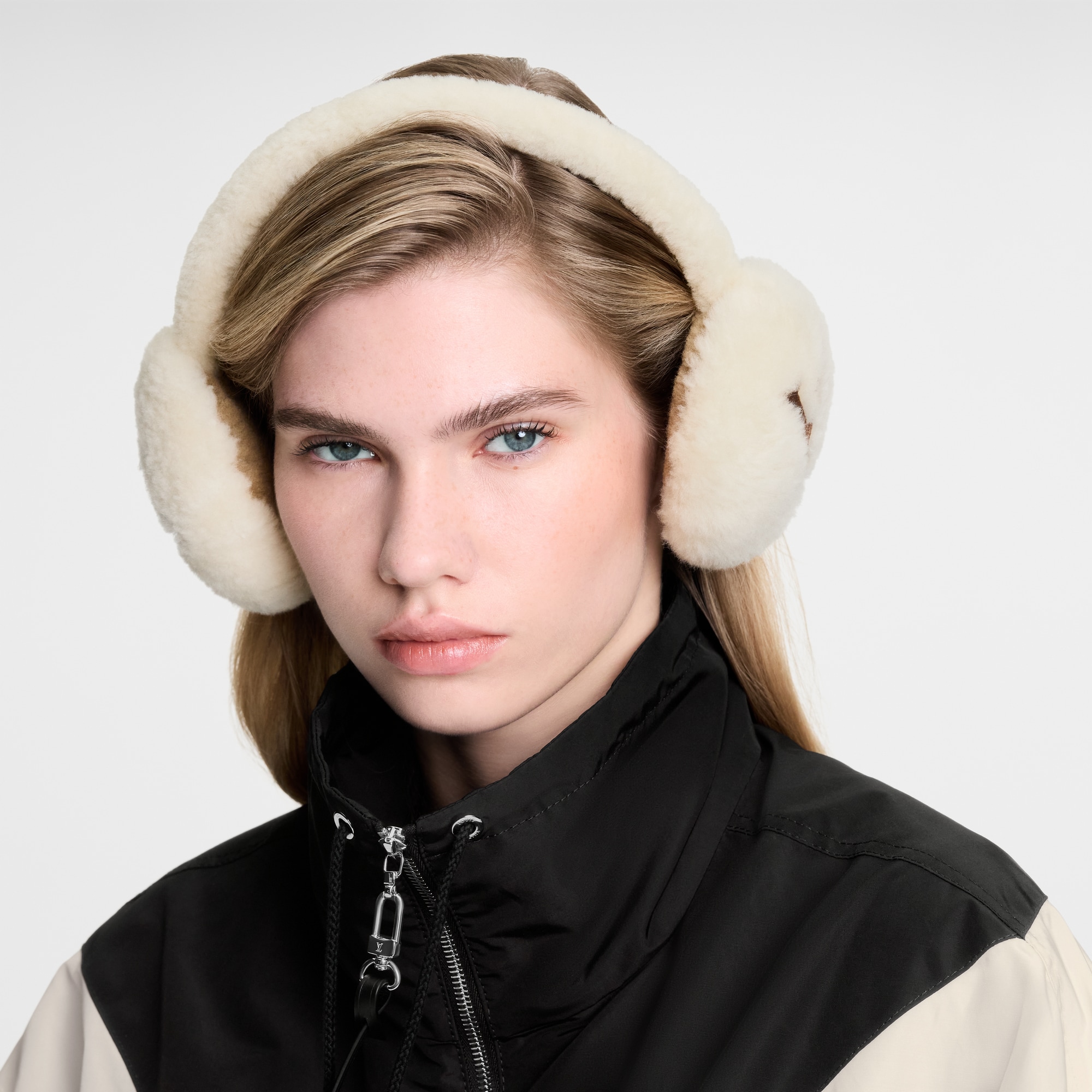LV Cloud Earmuff S00 in Women