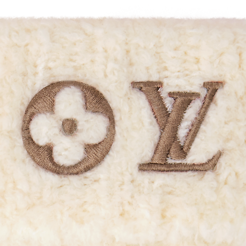 LV Cozy Socks S00 in Women's Accessories Hats and Gloves collections by Louis Vuitton (Product zoom)