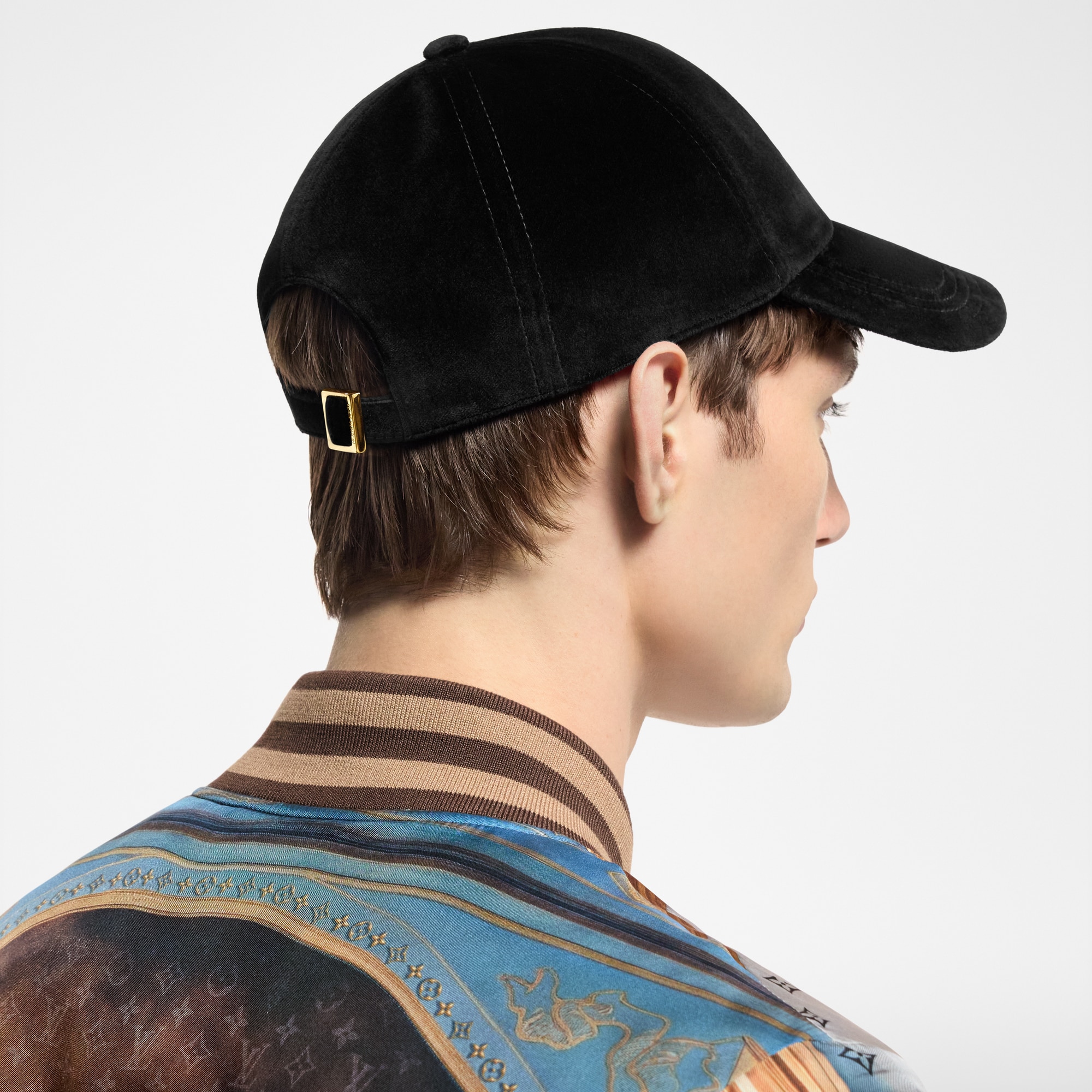 LV Crest Velvet Cap S00 in Men