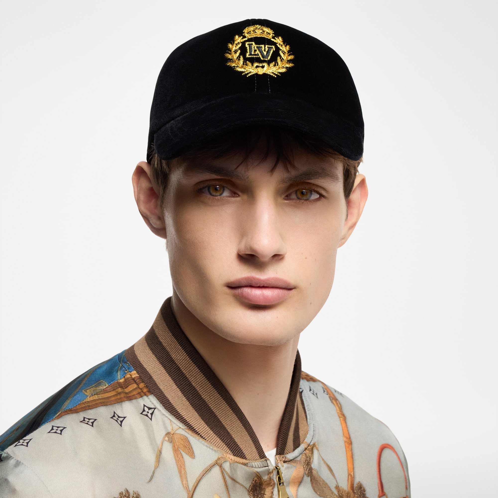 LV Crest Velvet Cap S00 in Men